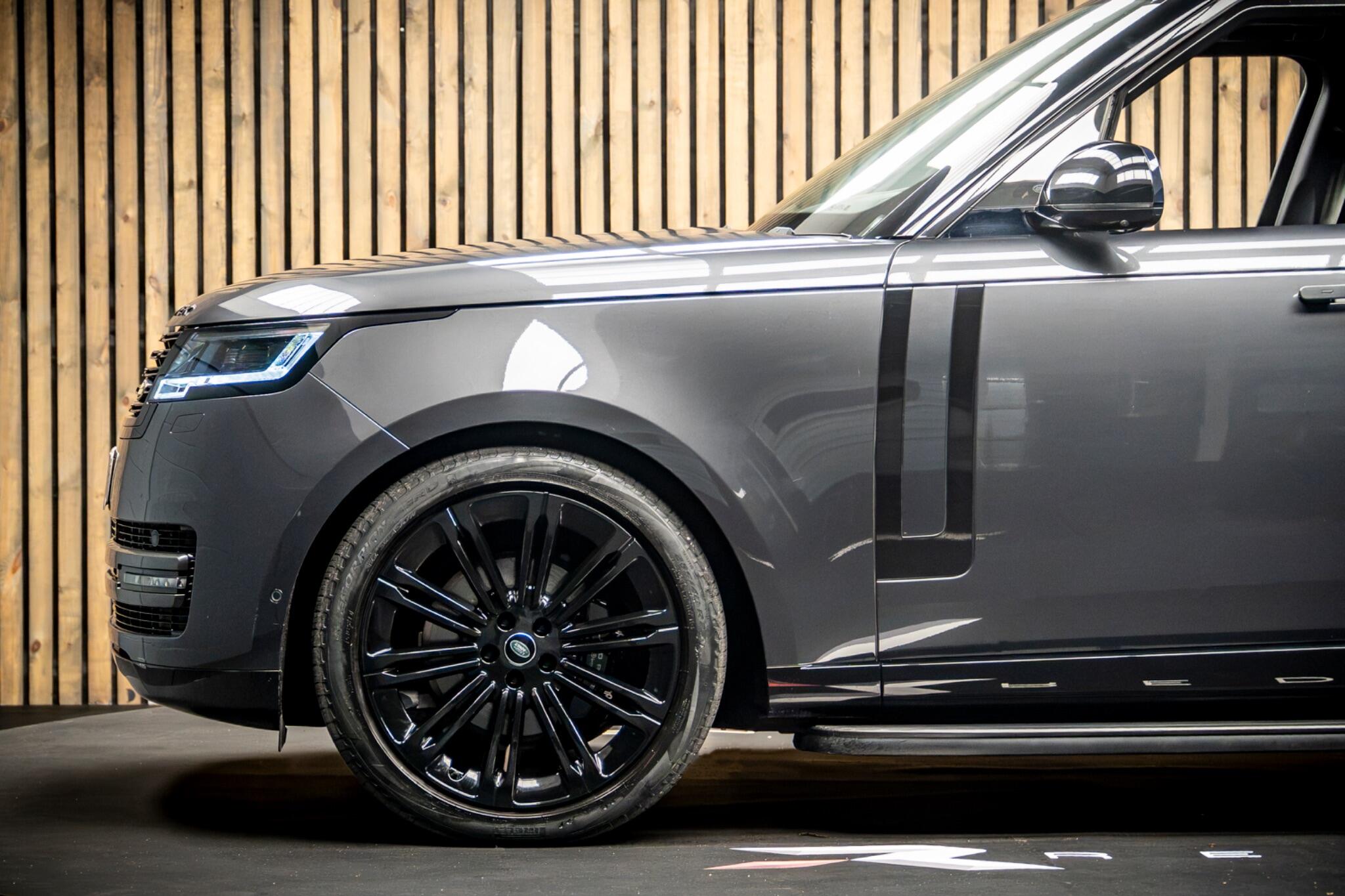 Land Rover Range Rover view 9