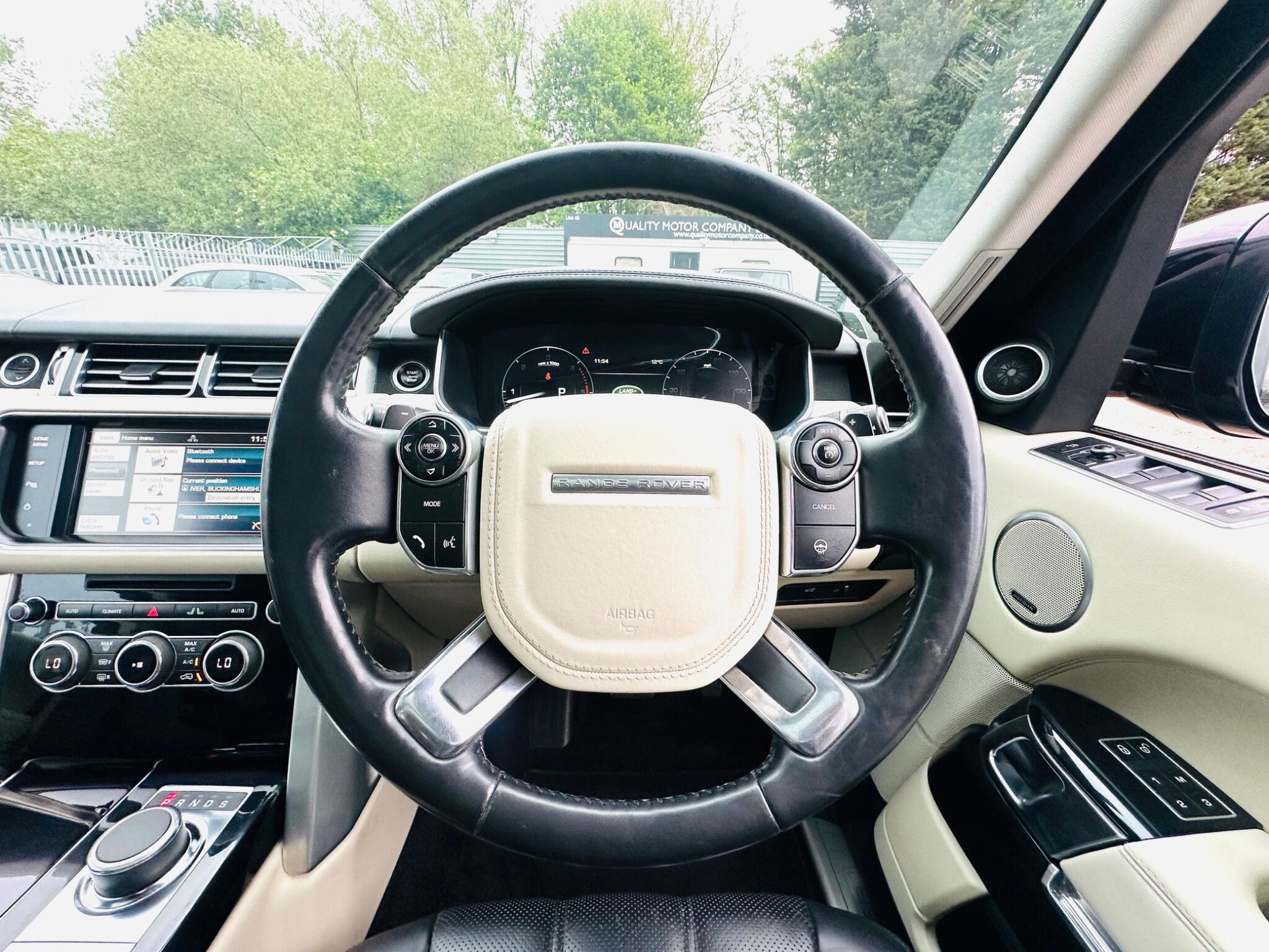 Land Rover Range Rover view 30