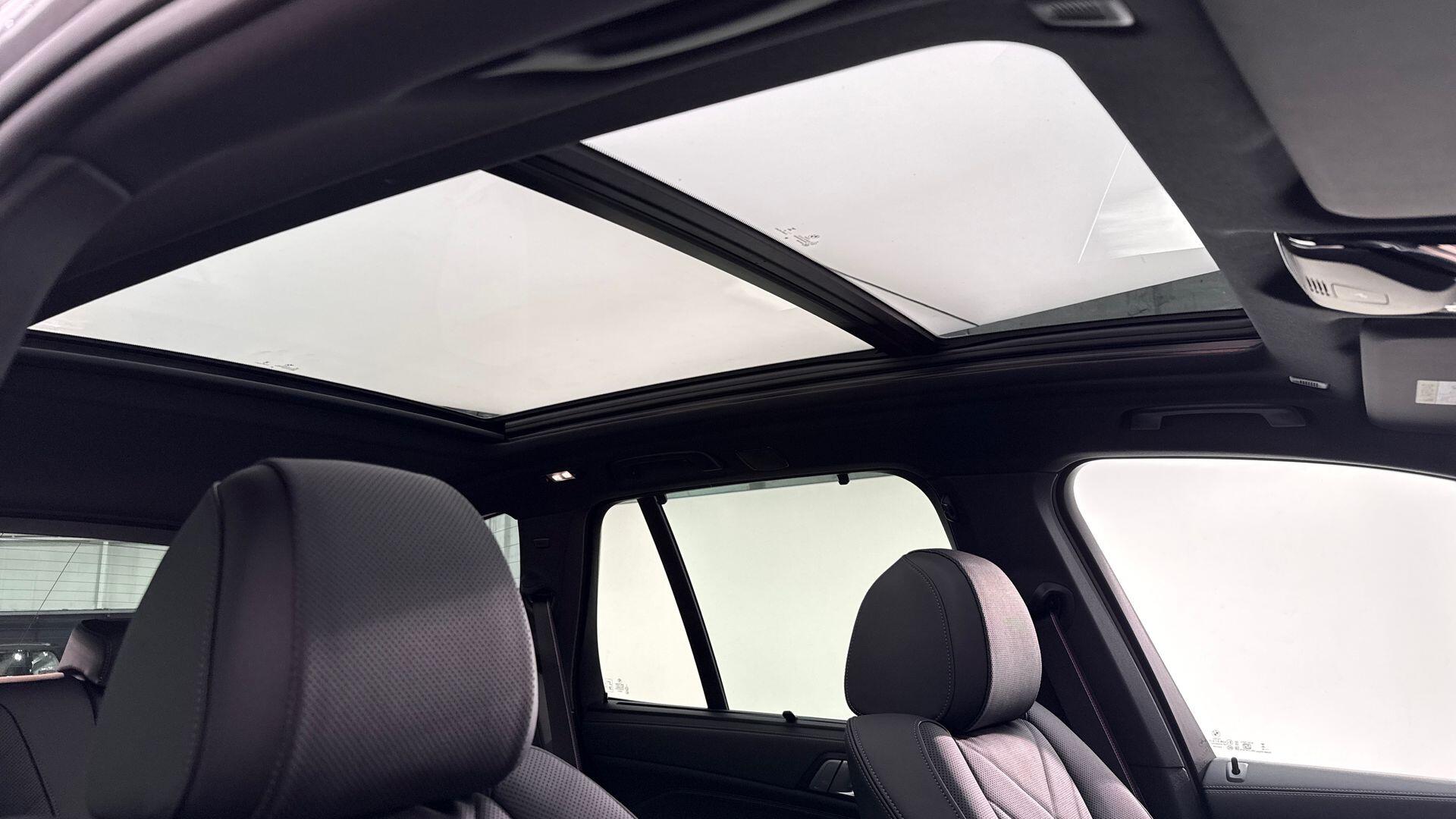 BMW X5 view 21