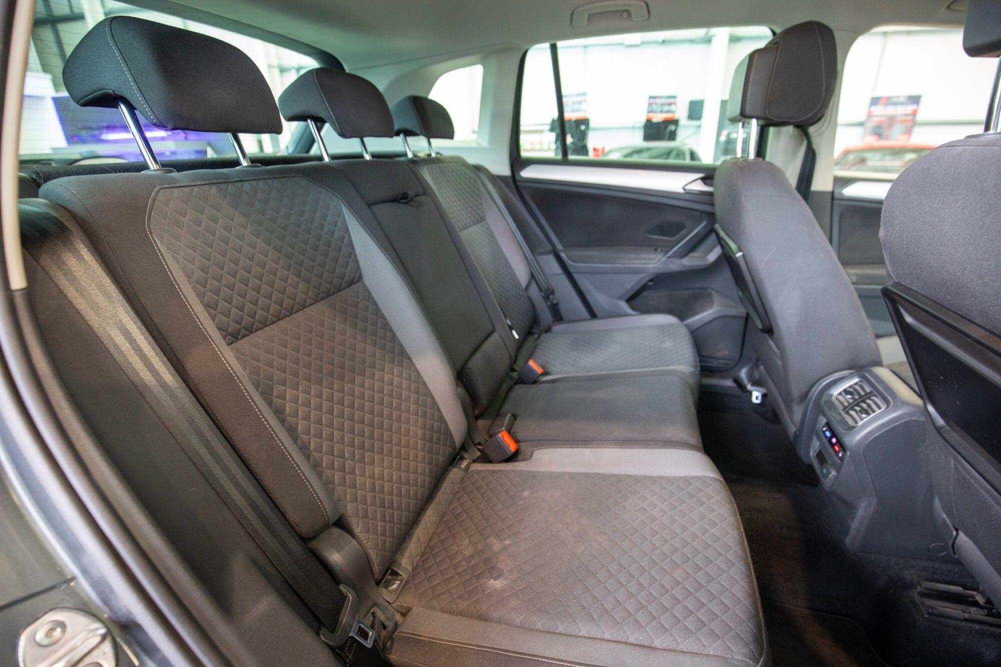 Volkswagen Tiguan view 15