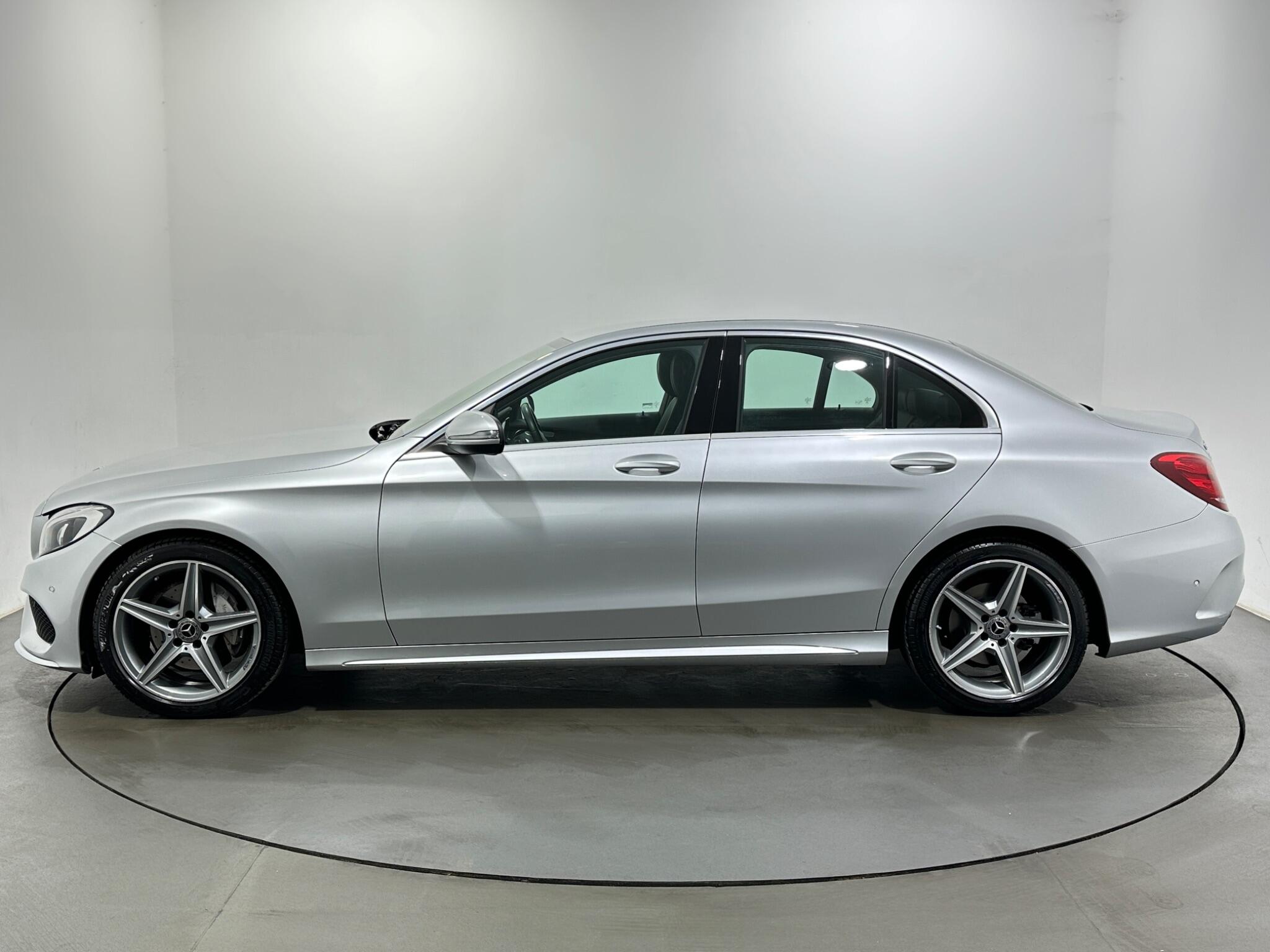 Mercedes-Benz C-Class view 5