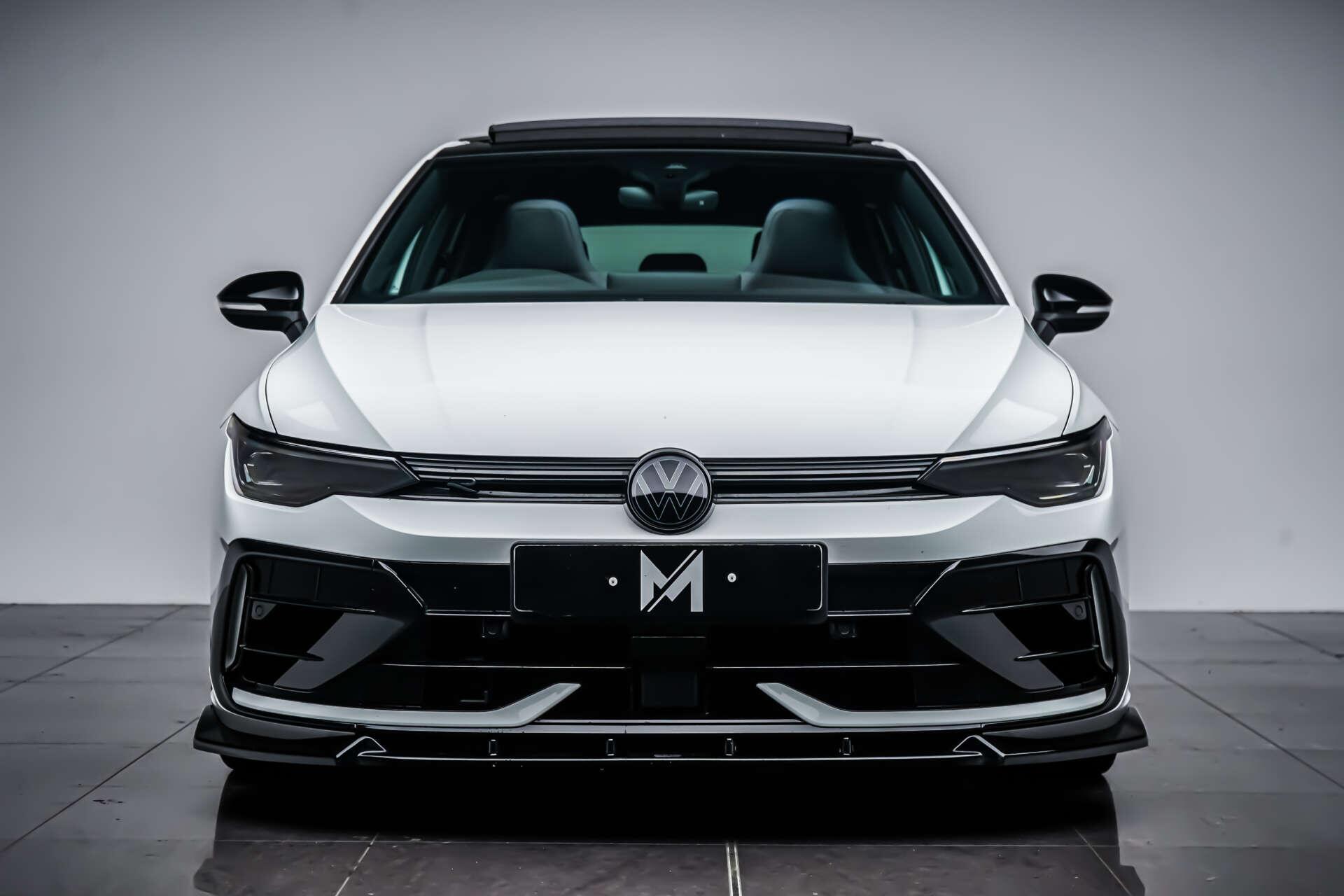 Volkswagen Golf view 2