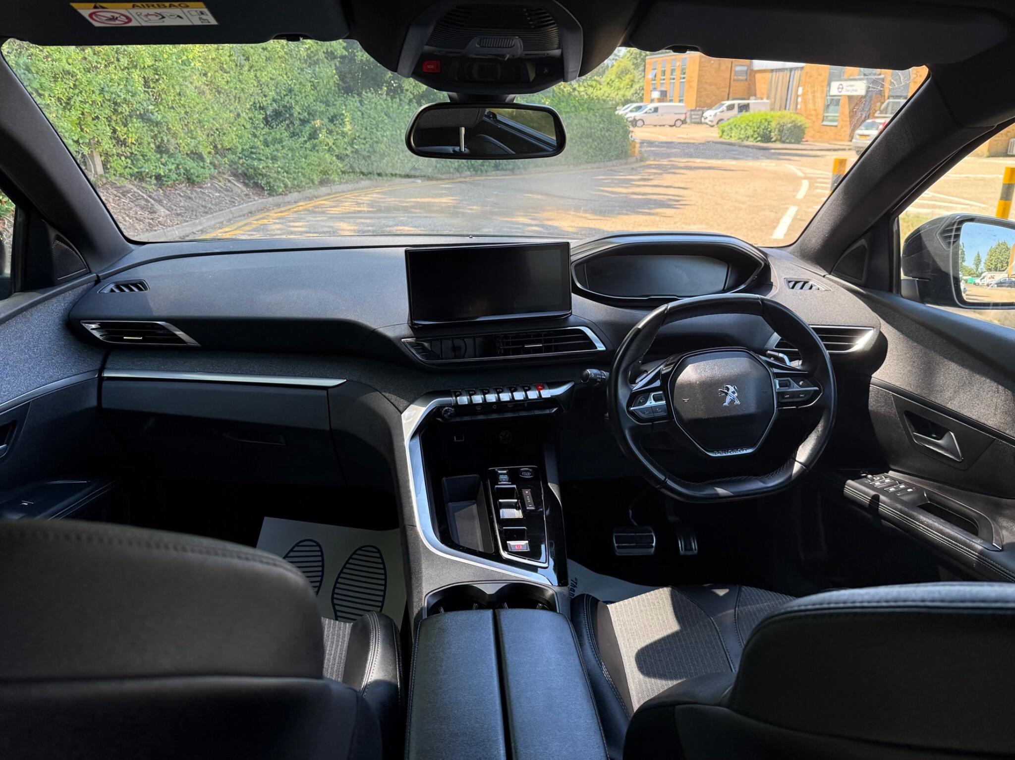 Peugeot 5008 view 7