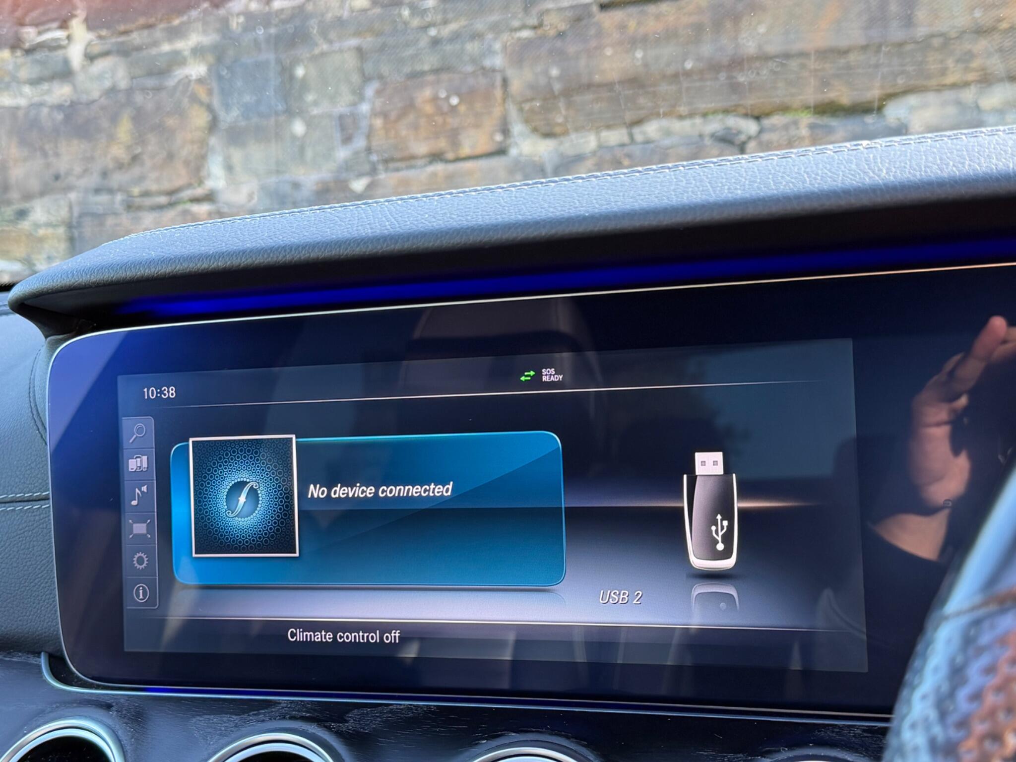 Mercedes-Benz E-Class view 36