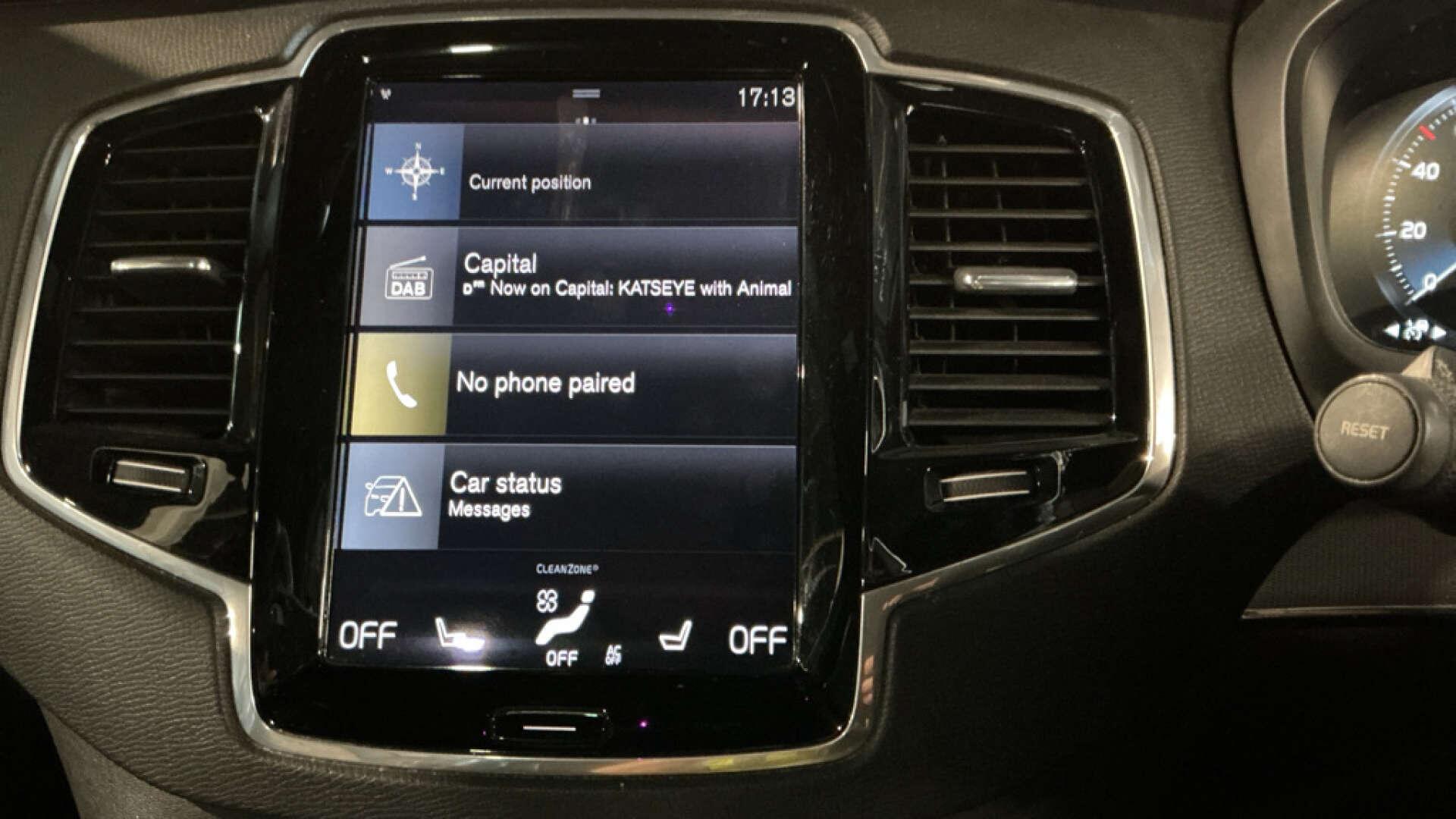 Volvo XC90 view 11