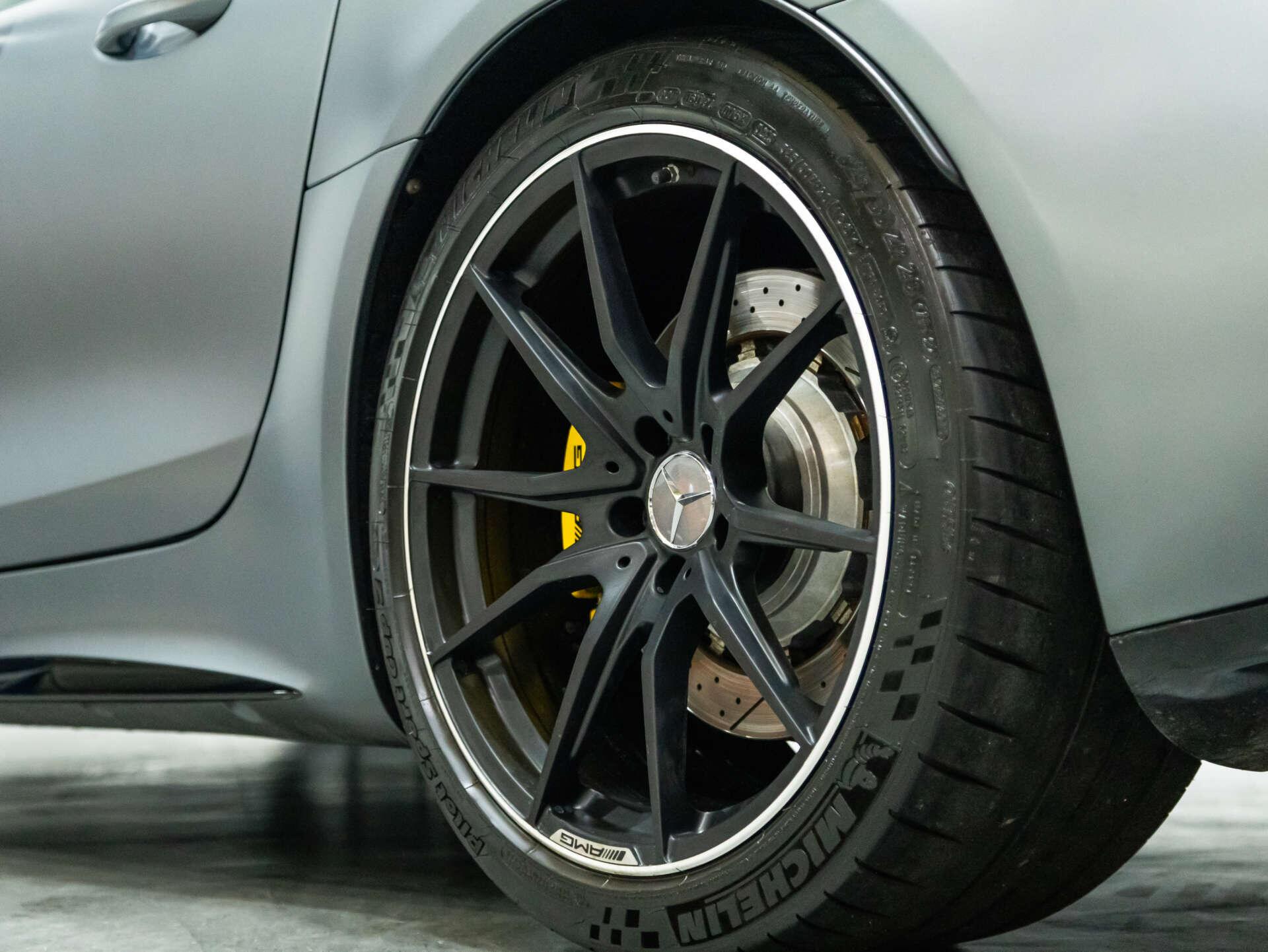 Mercedes-Benz Amg GT view 60