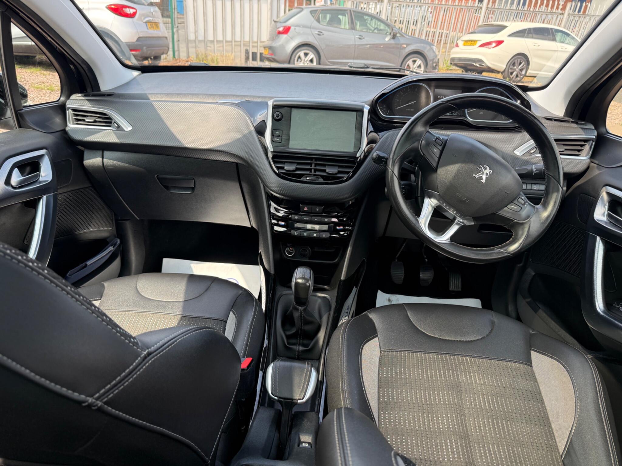 Peugeot 2008 view 28