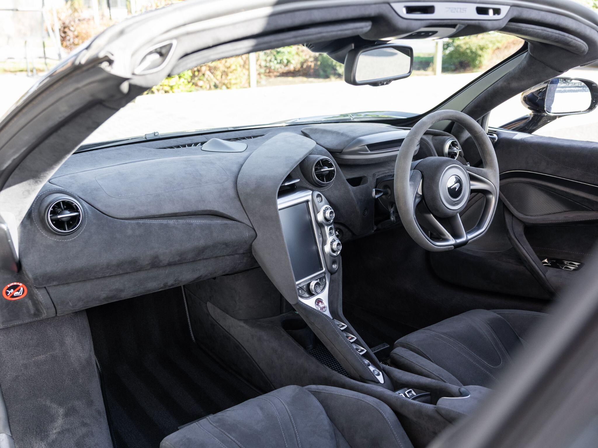 Mclaren 720s view 28