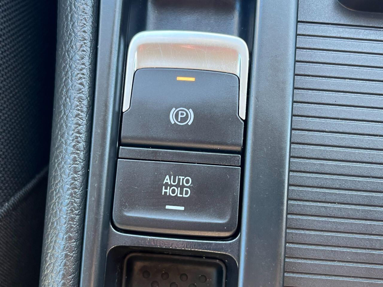 Volkswagen Golf view 24