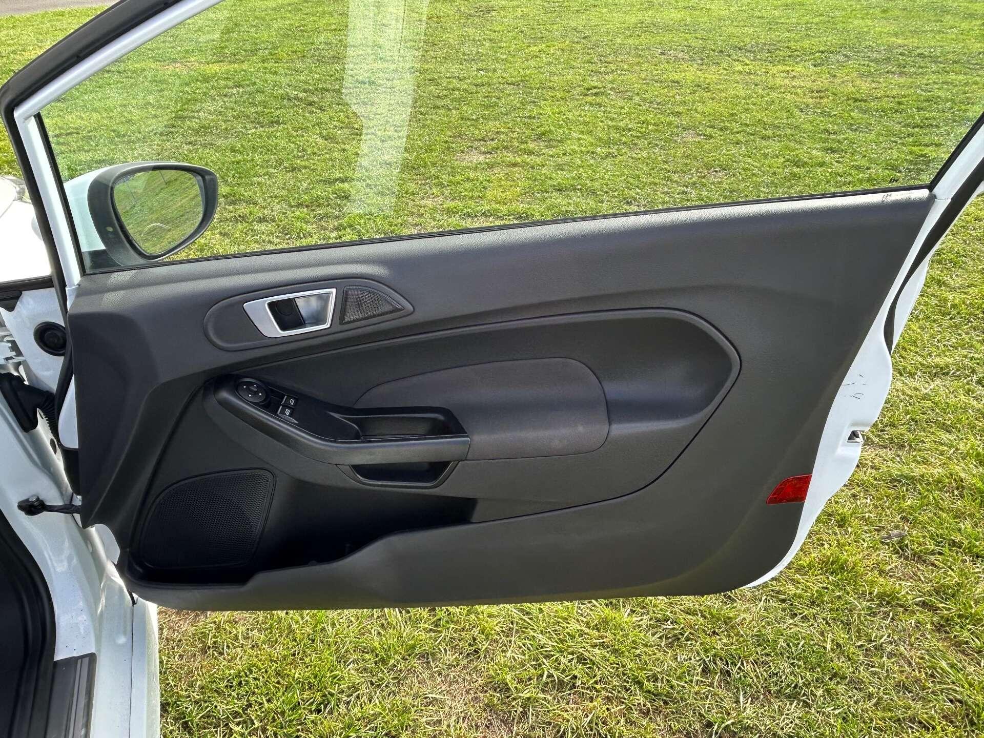 Ford Fiesta view 13