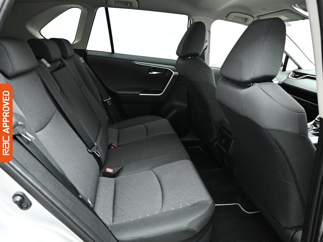 Toyota Rav4 view 13