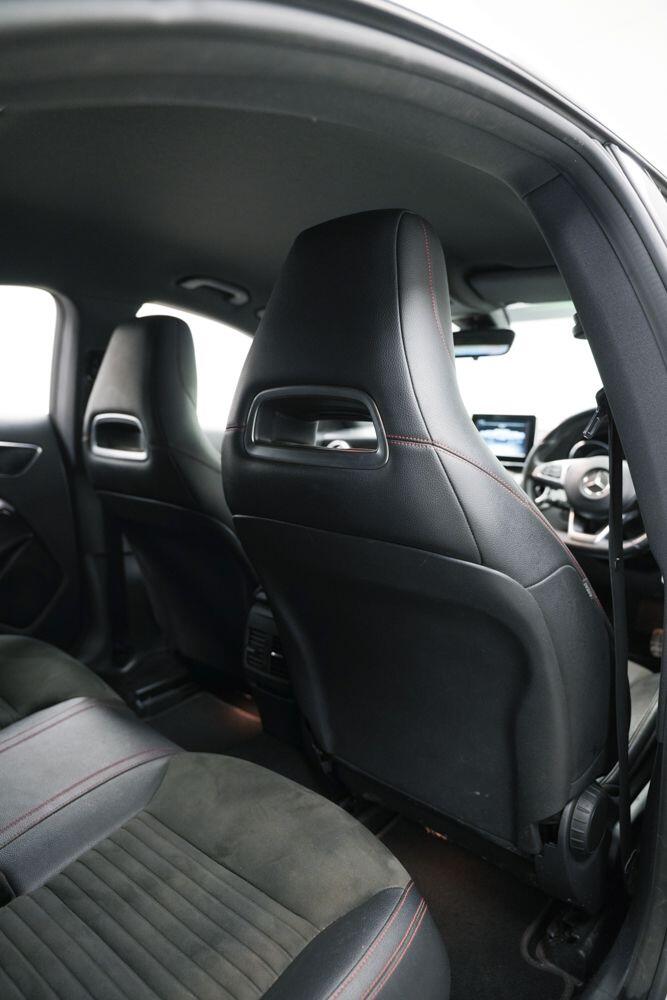 Mercedes-Benz Cla view 12