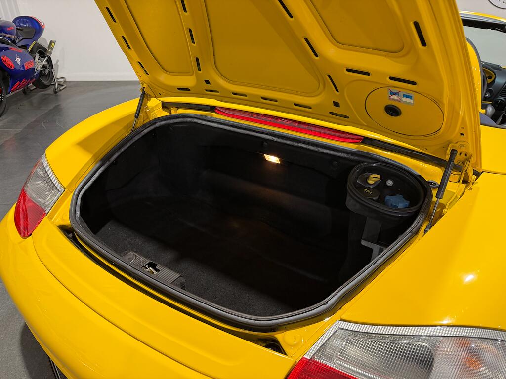 Porsche Boxster view 29