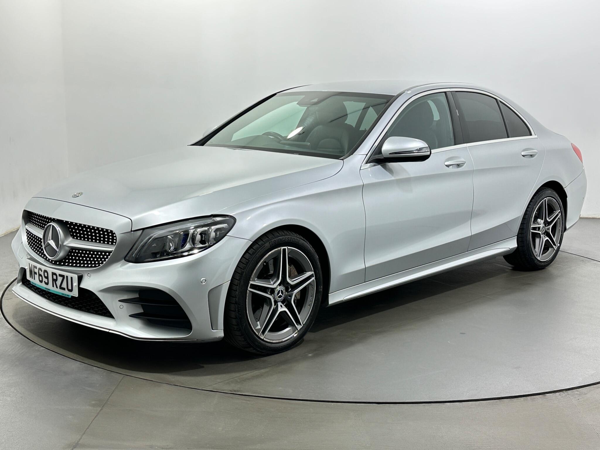 Mercedes-Benz C-Class view 4