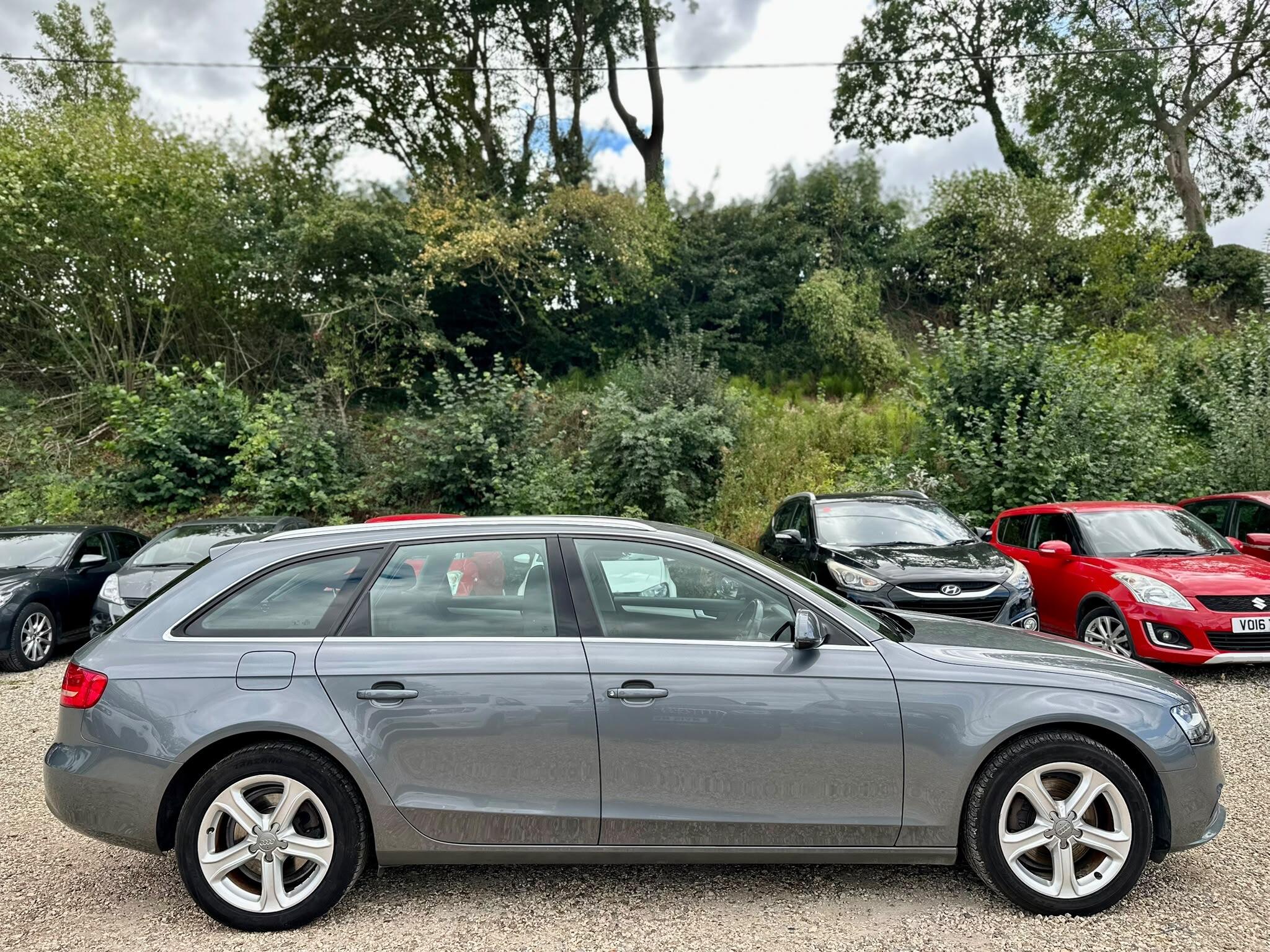 Audi A4 view 11