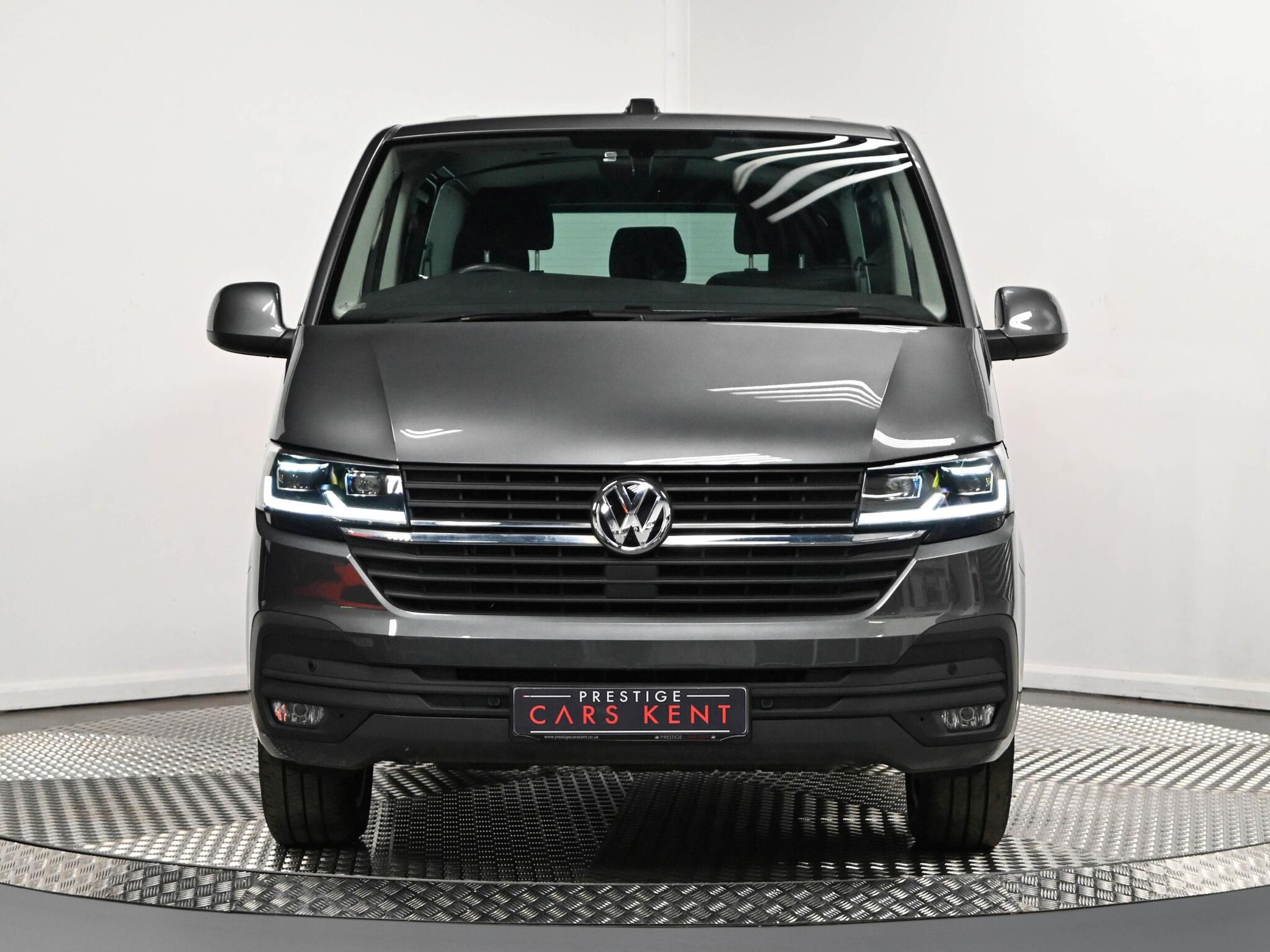 Volkswagen Transporter view 22