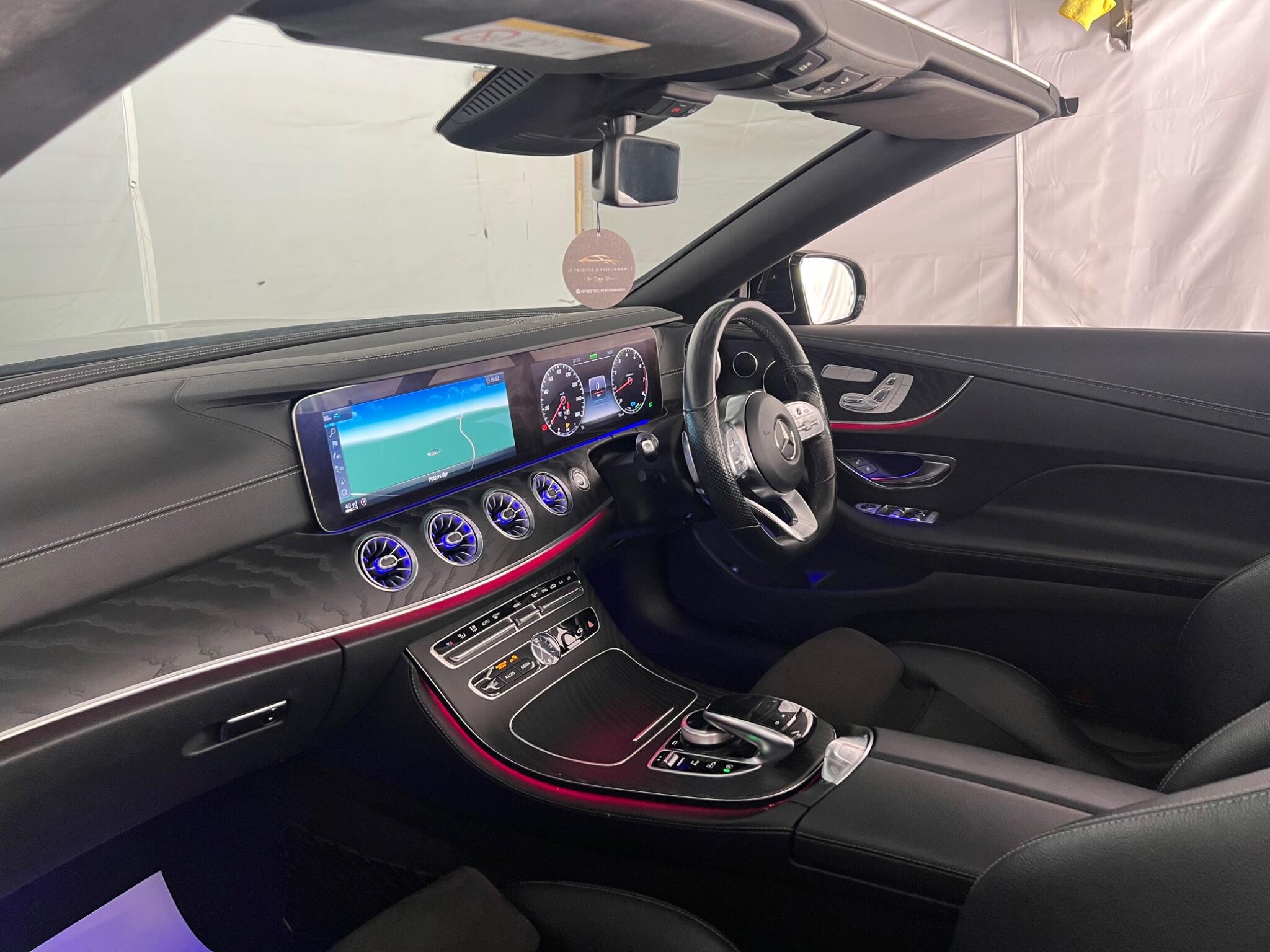 Mercedes-Benz E Class view 21