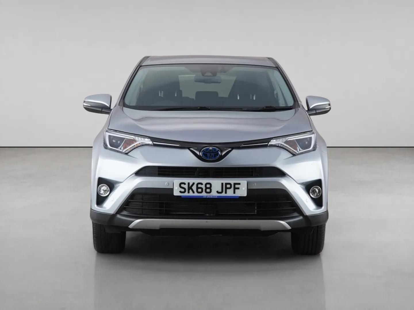 Toyota Rav4 view 5