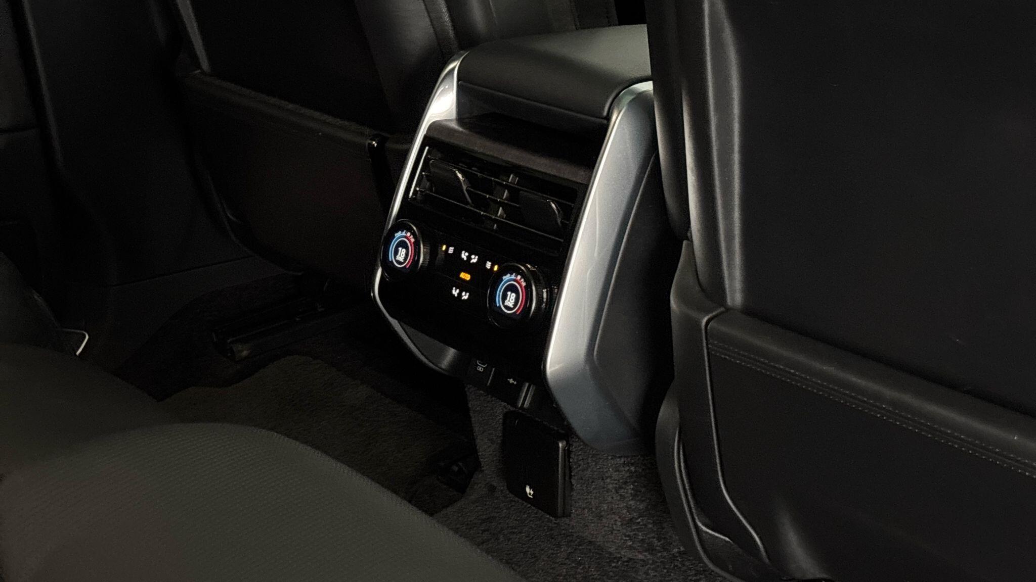 Land Rover Range Rover view 19