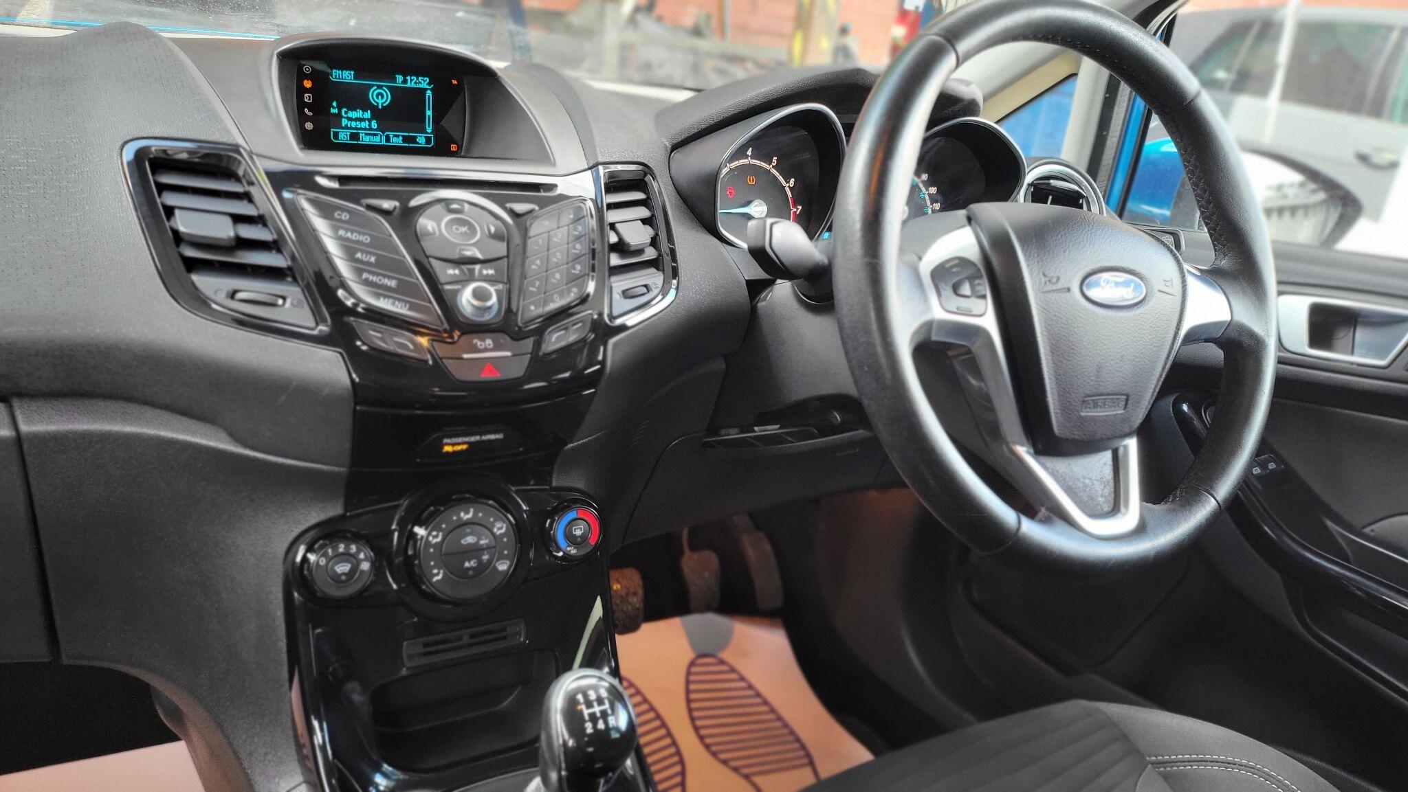 Ford Fiesta view 12