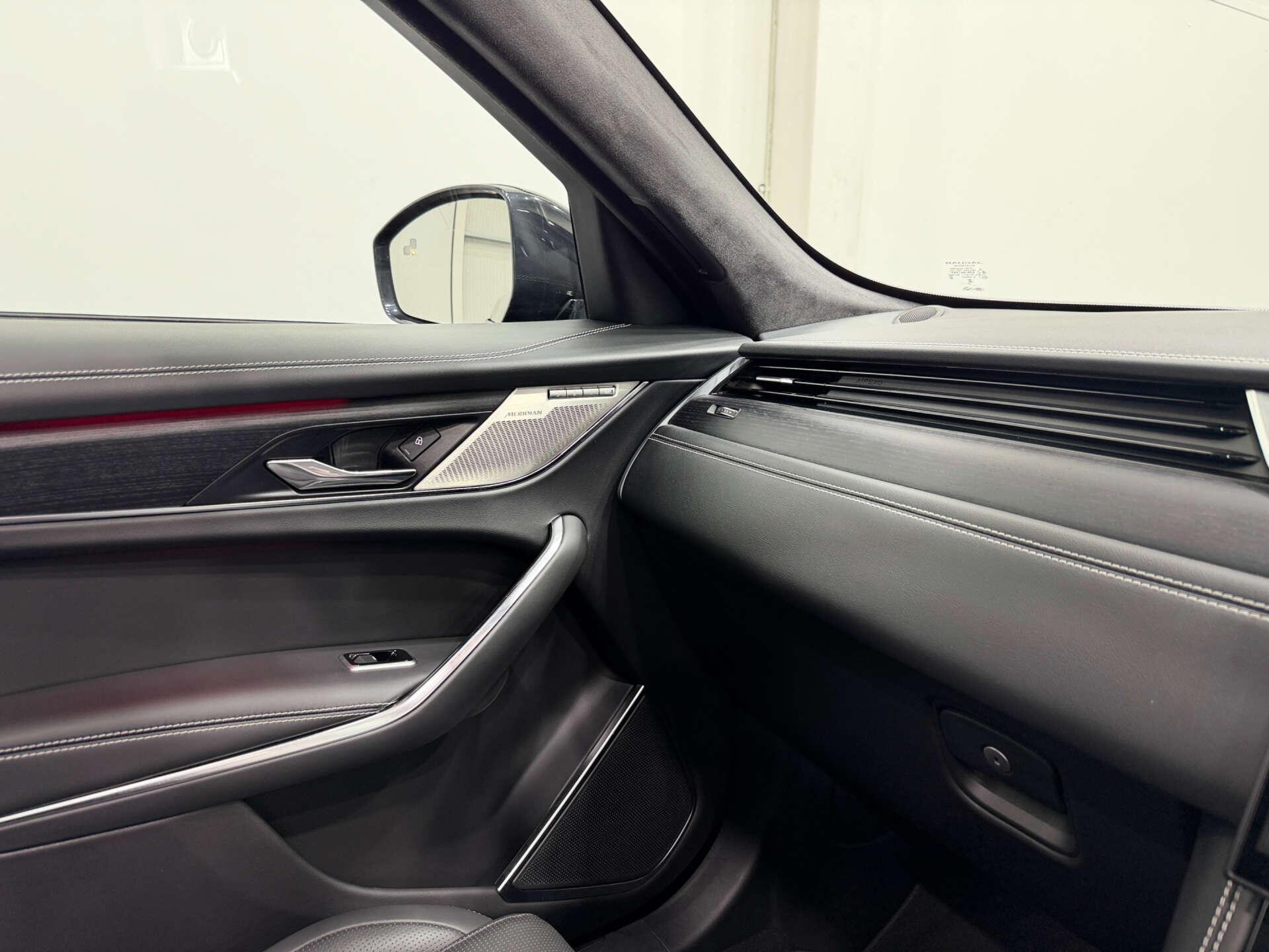 Jaguar F-Pace view 29
