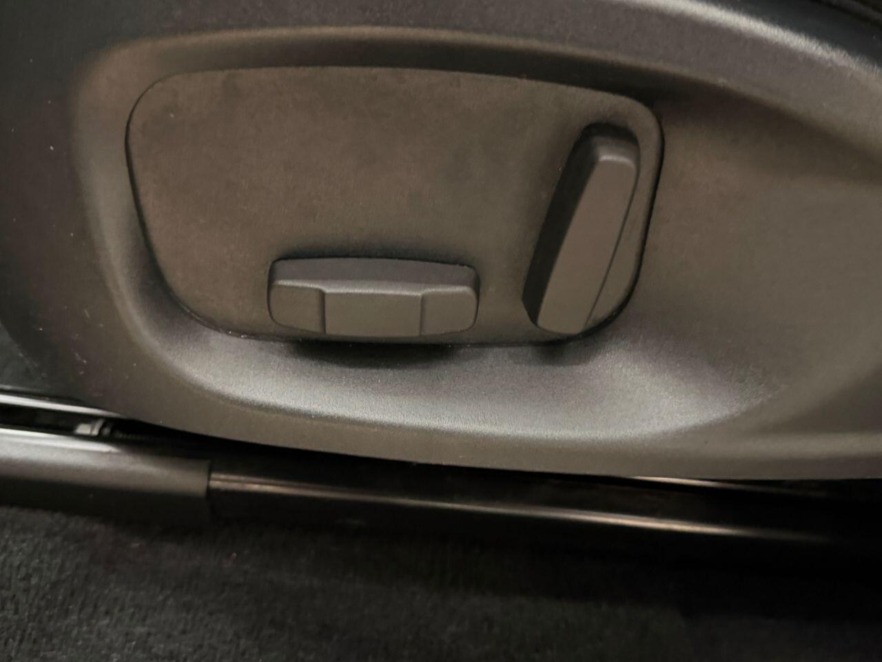 Jaguar E-Pace view 37