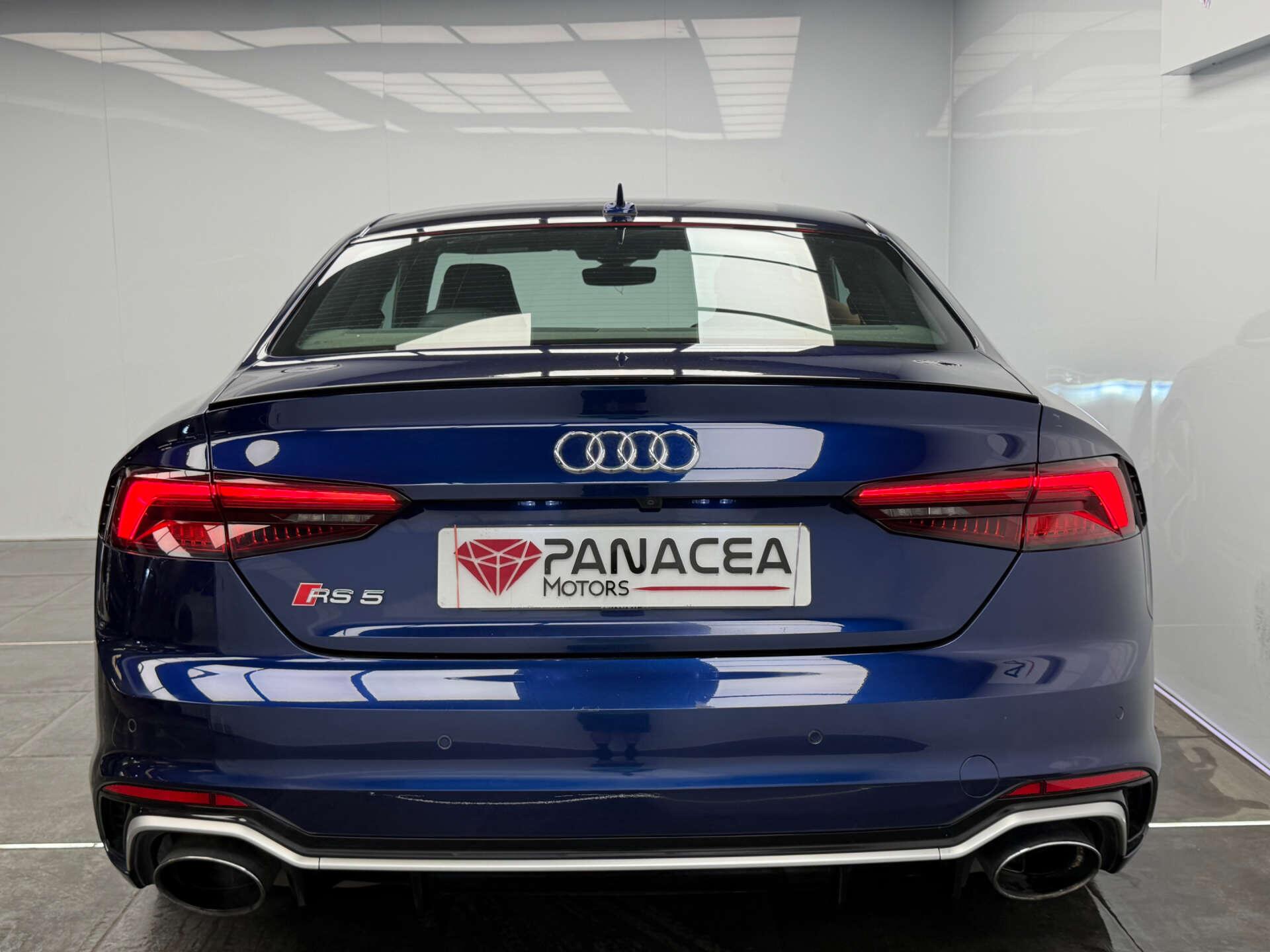 Audi RS5 view 5