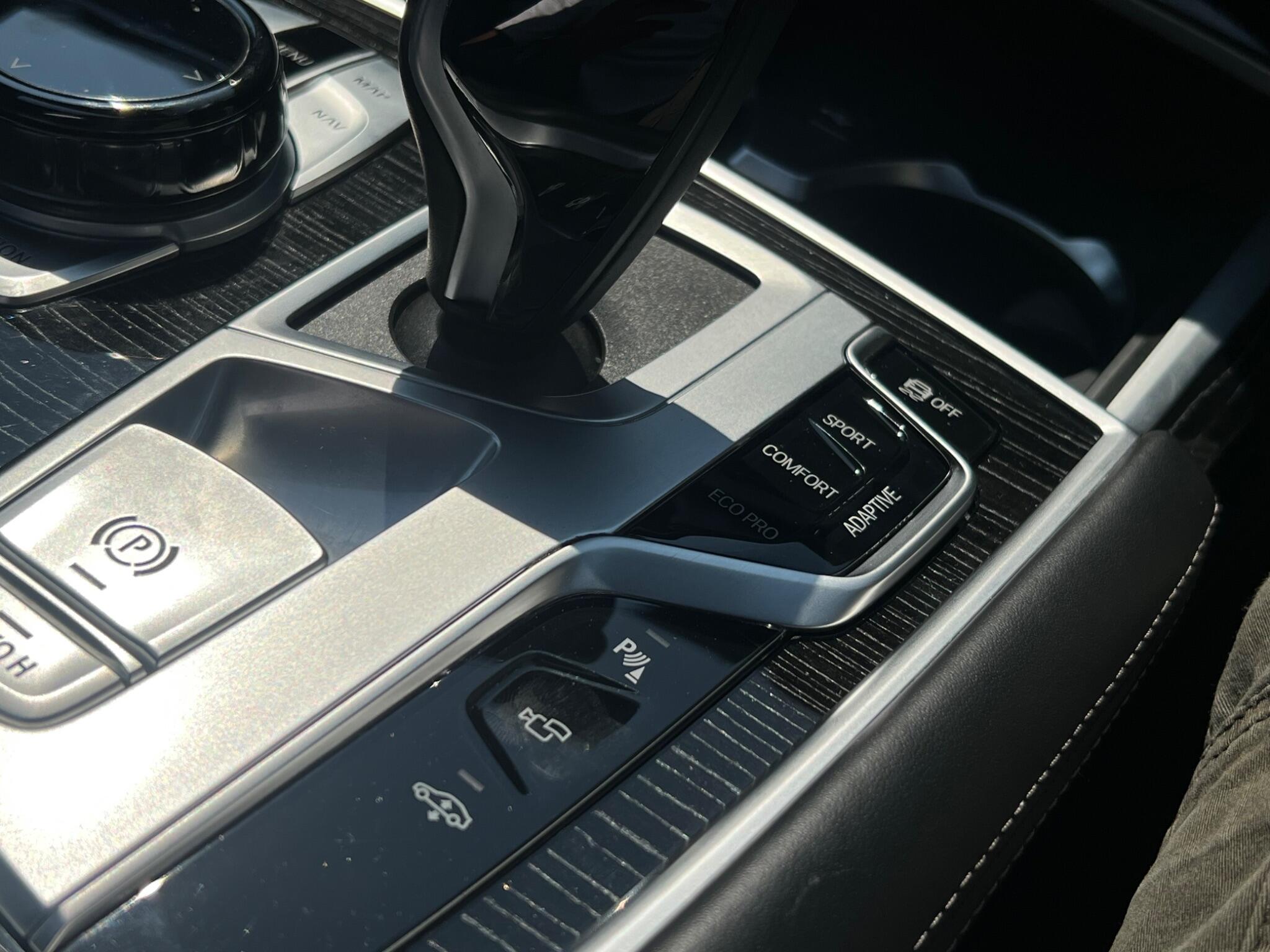 BMW 7 Series view 50