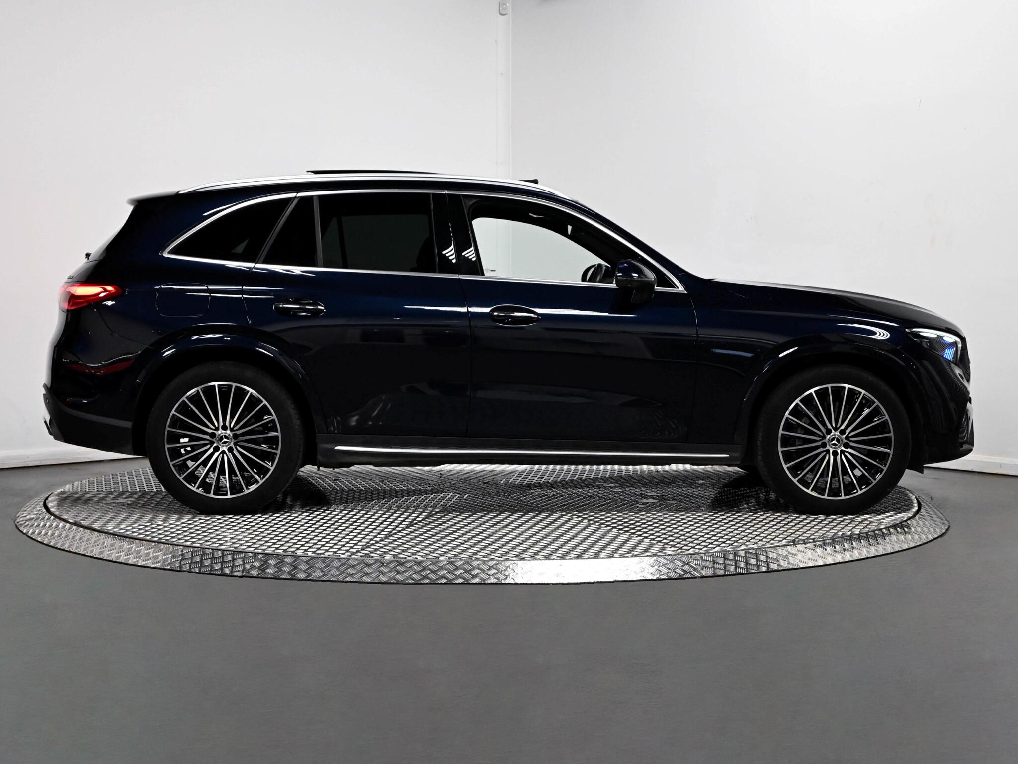 Mercedes-Benz GLC view 23