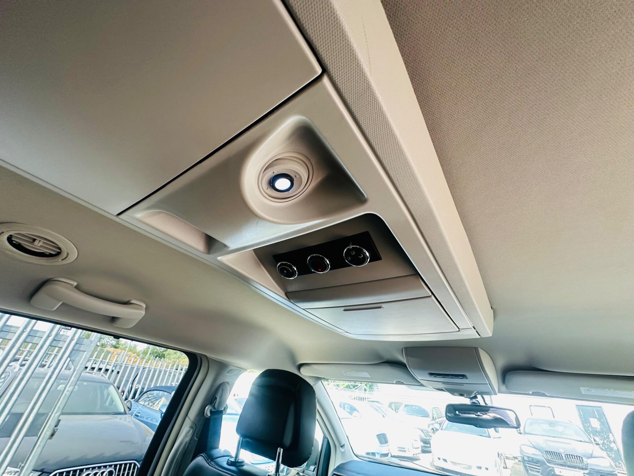 Chrysler Grand Voyager view 49