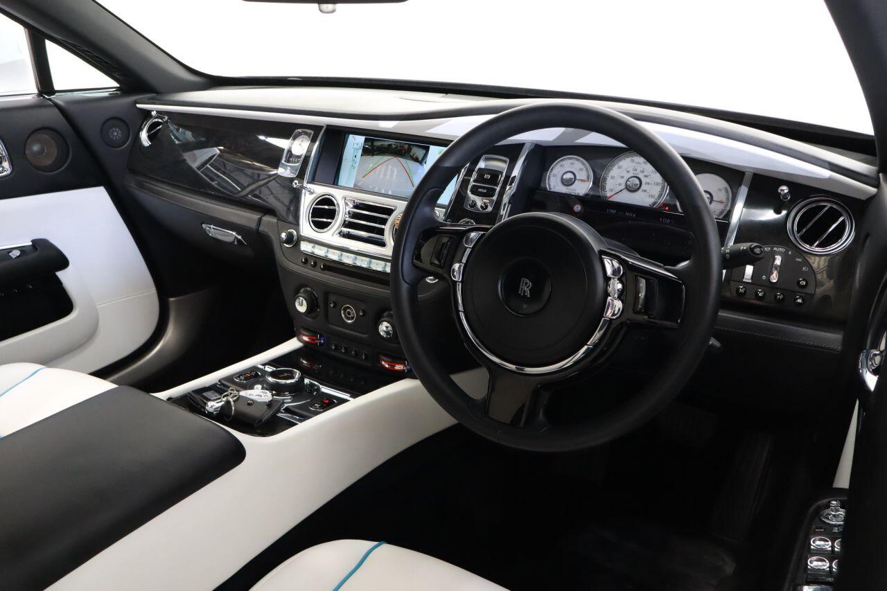 Rolls-Royce Wraith view 2
