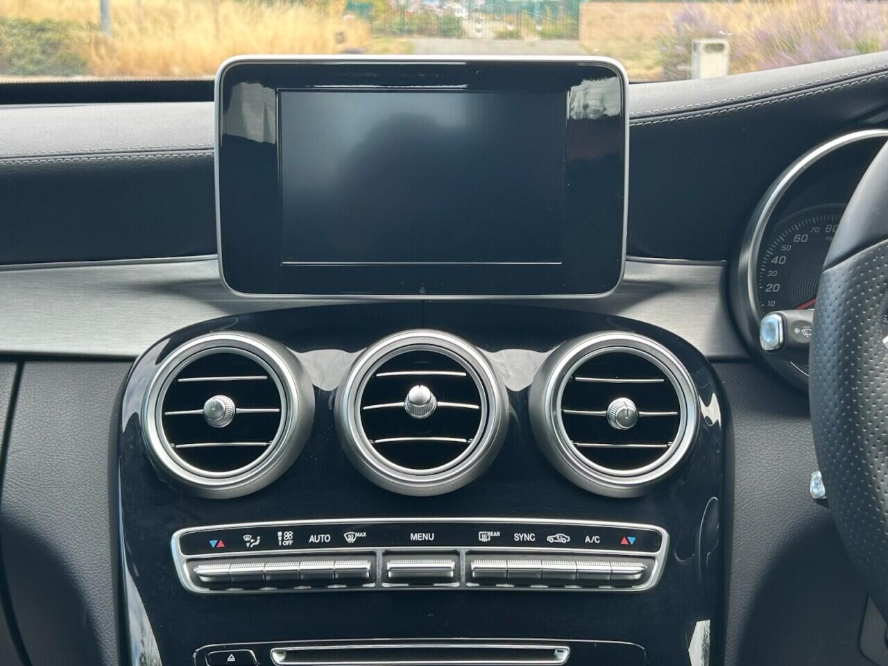 Mercedes-Benz C-Class view 27