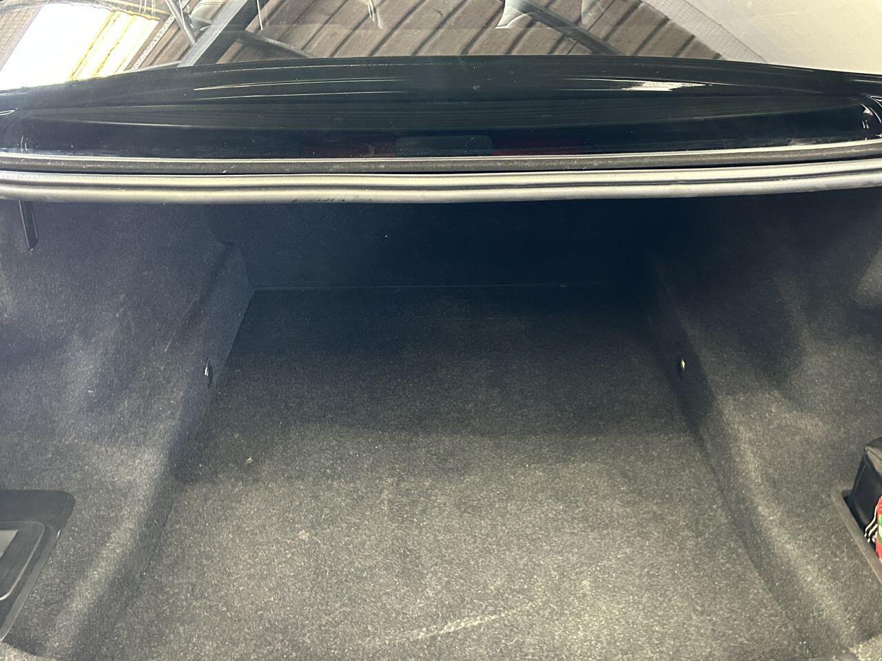 BMW 5 Series view 17
