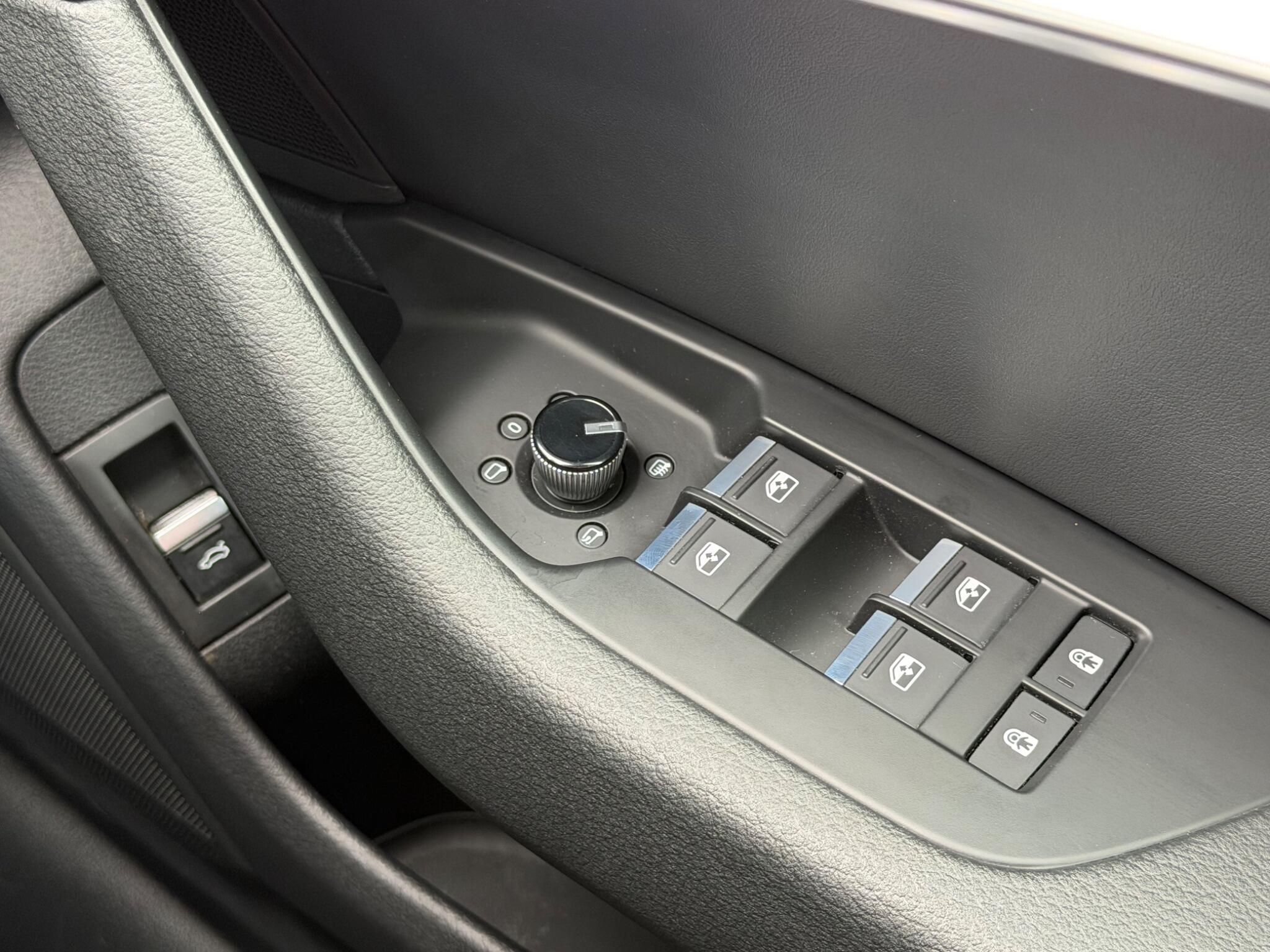 Audi A6 view 49