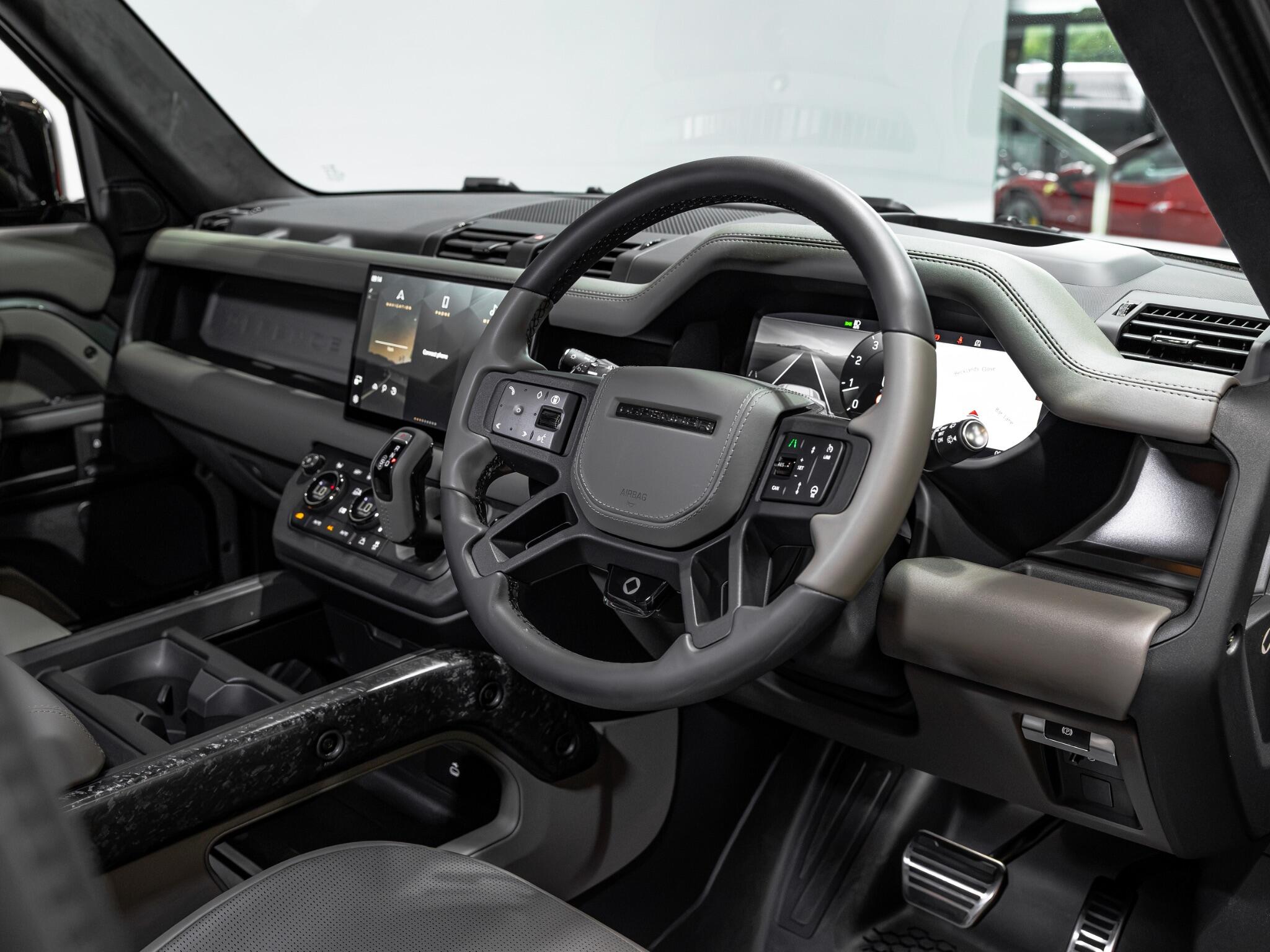 Land Rover Defender view 18