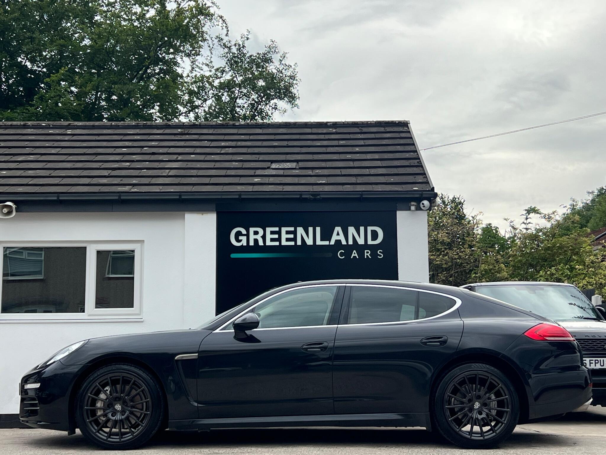 Porsche Panamera view 24