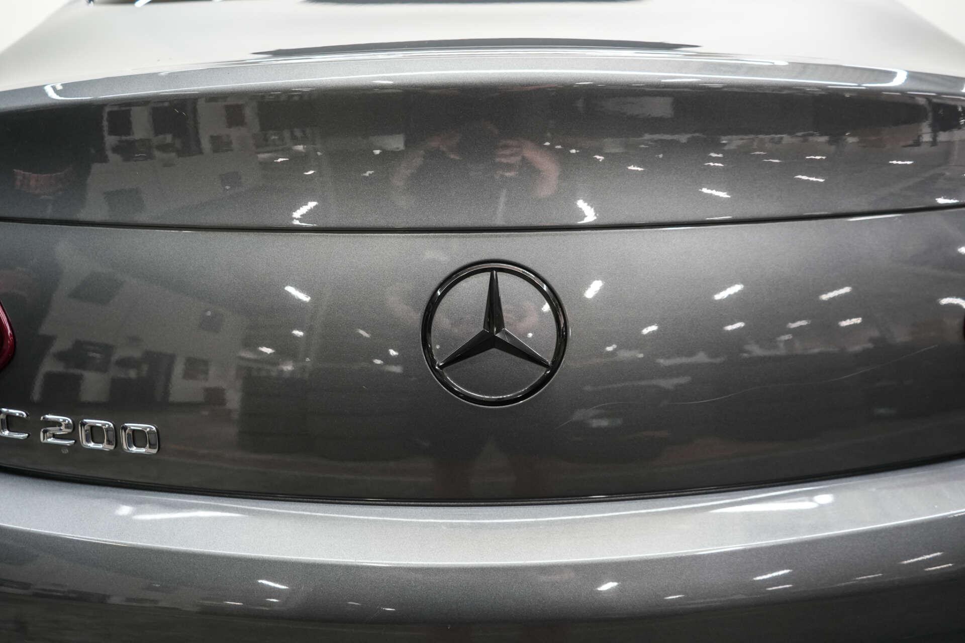 Mercedes-Benz C-Class view 12