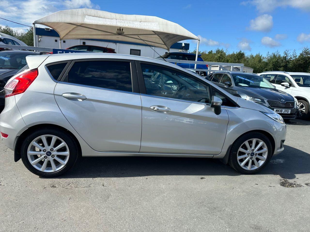 Ford Fiesta view 29