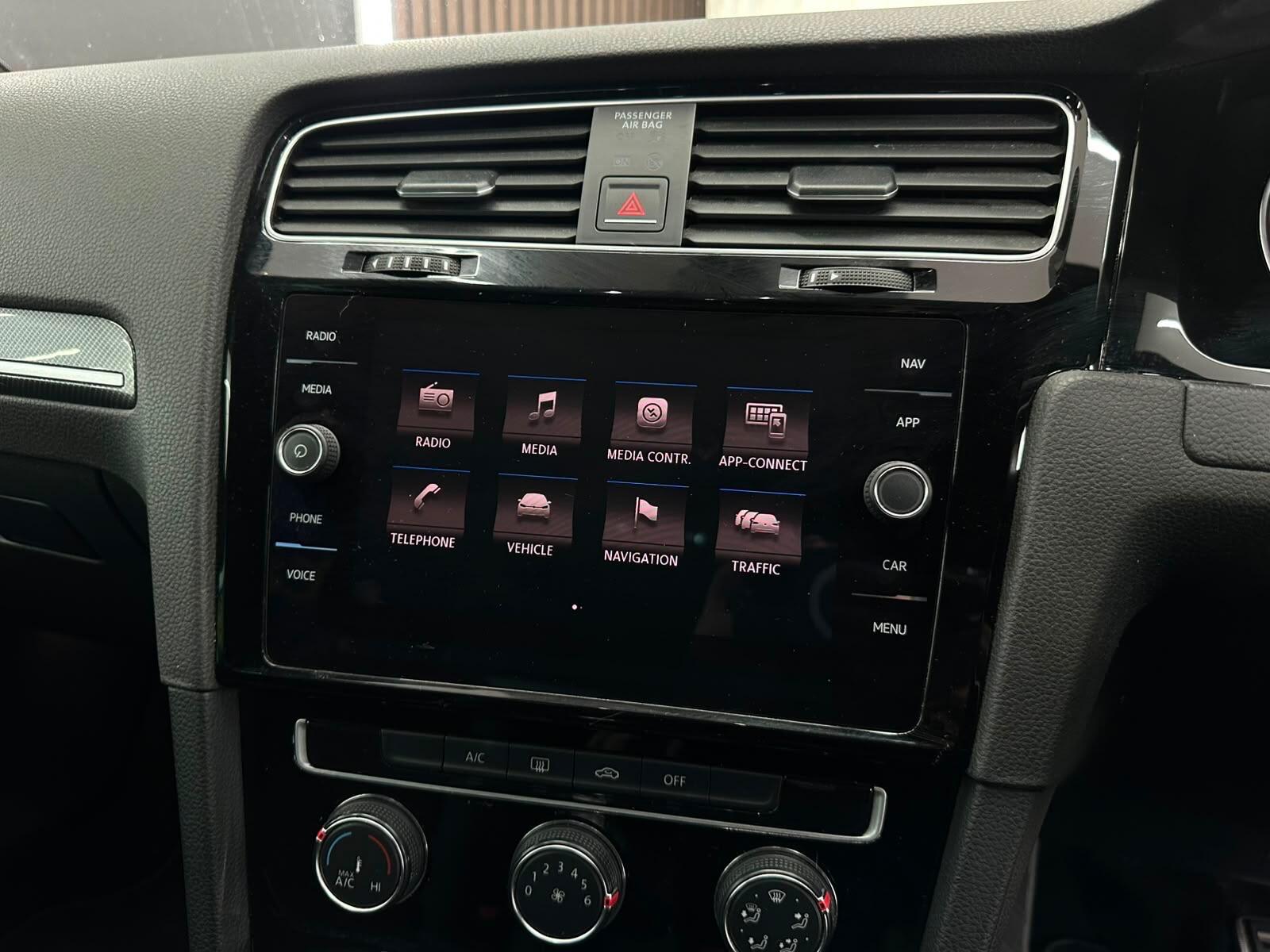 Volkswagen Golf view 43