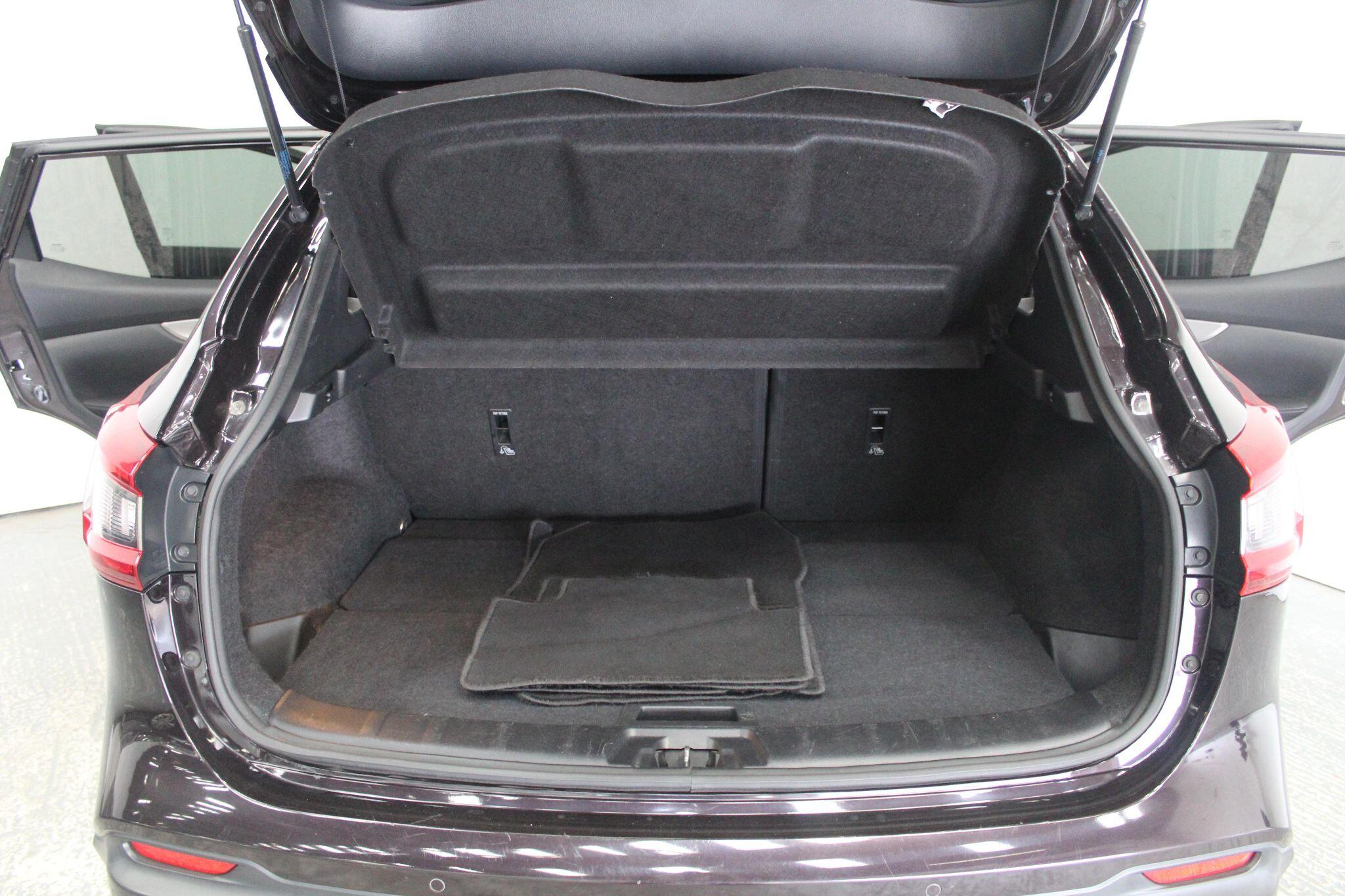 Nissan Qashqai view 25