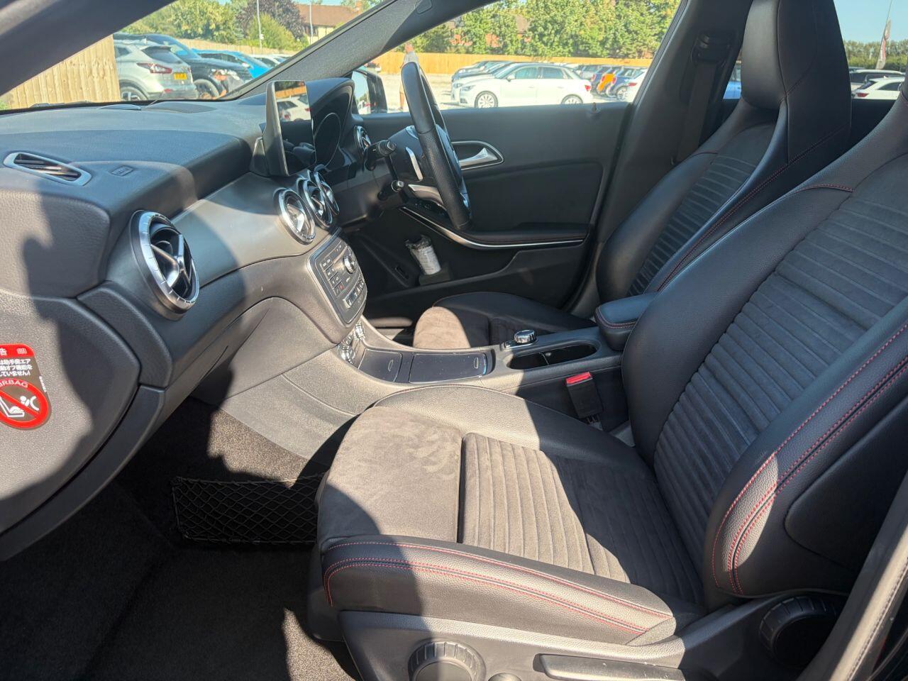 Mercedes-Benz Cla view 18