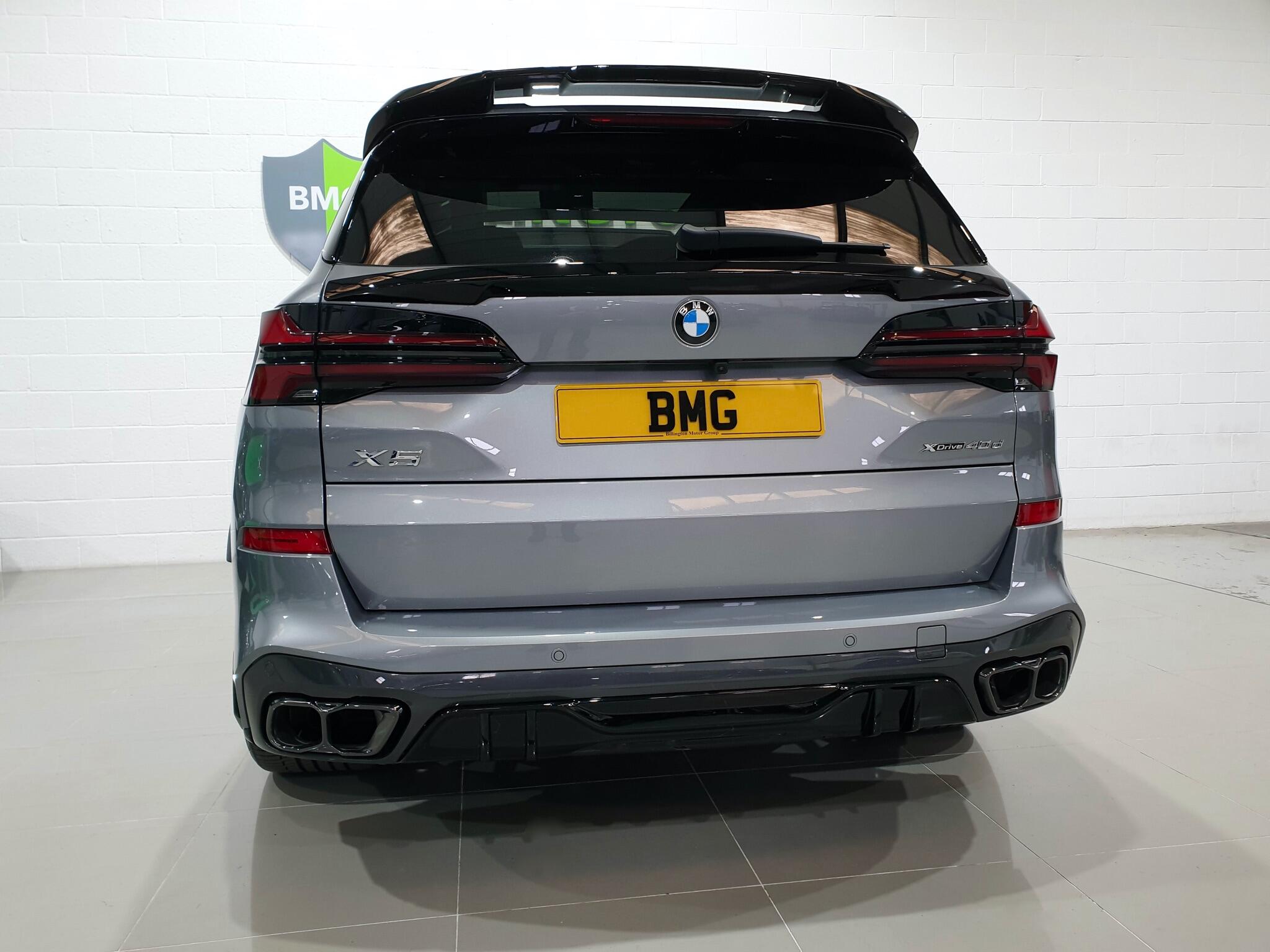 BMW X5 view 40