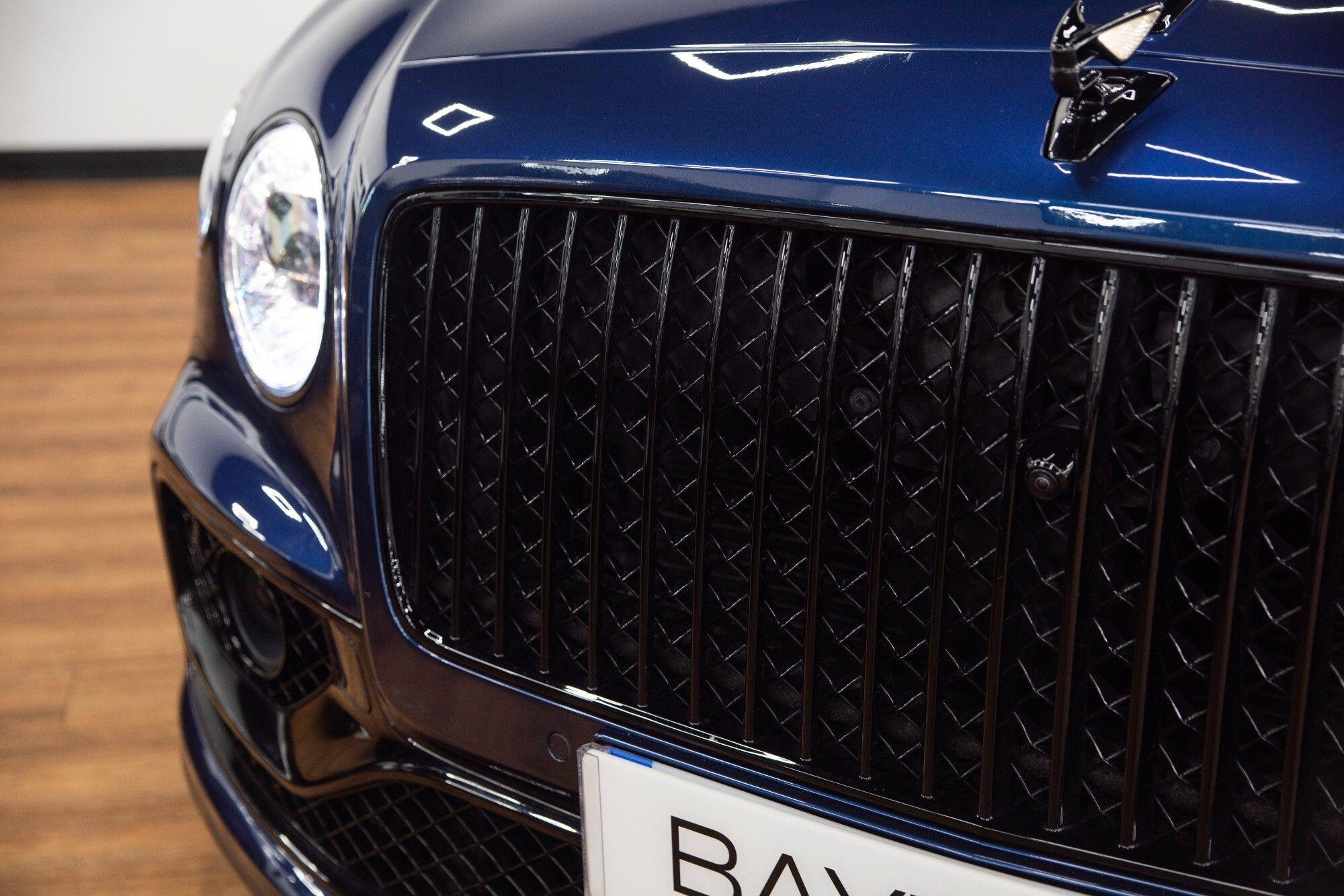 Bentley Flying Spur view 10