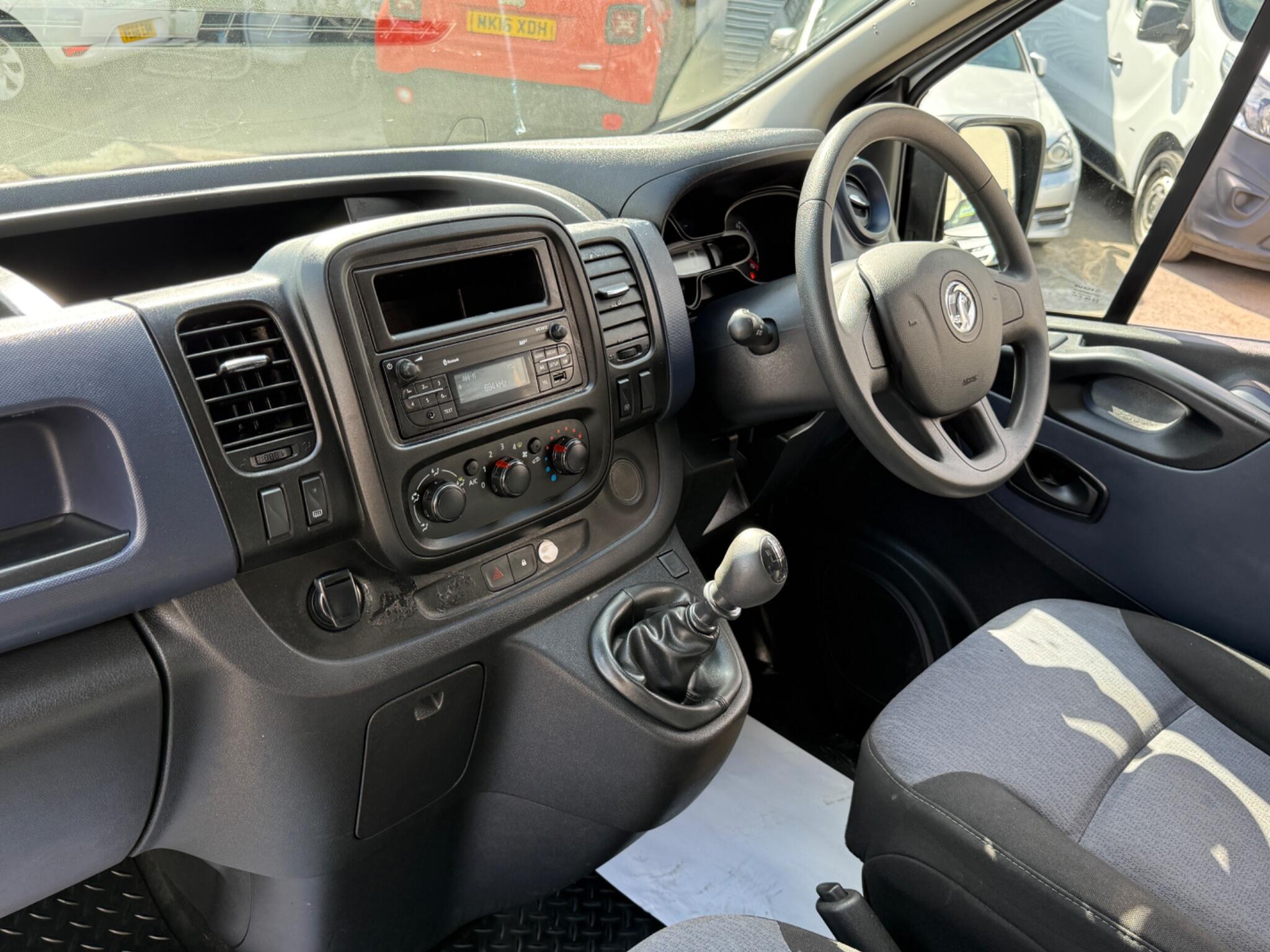 Vauxhall Vivaro - Image 58