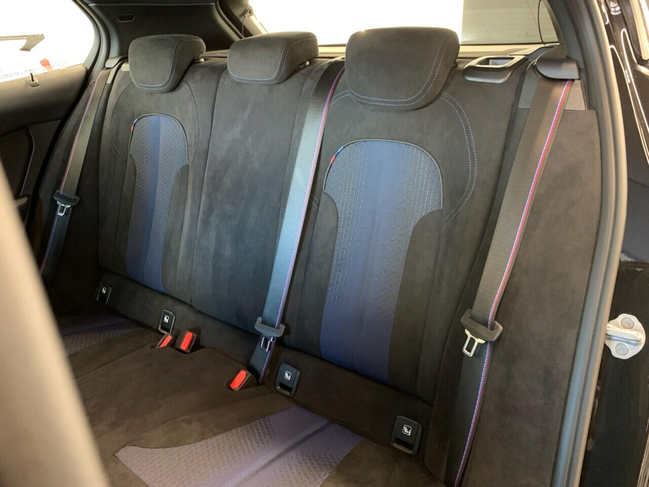 BMW 1 Series view 30
