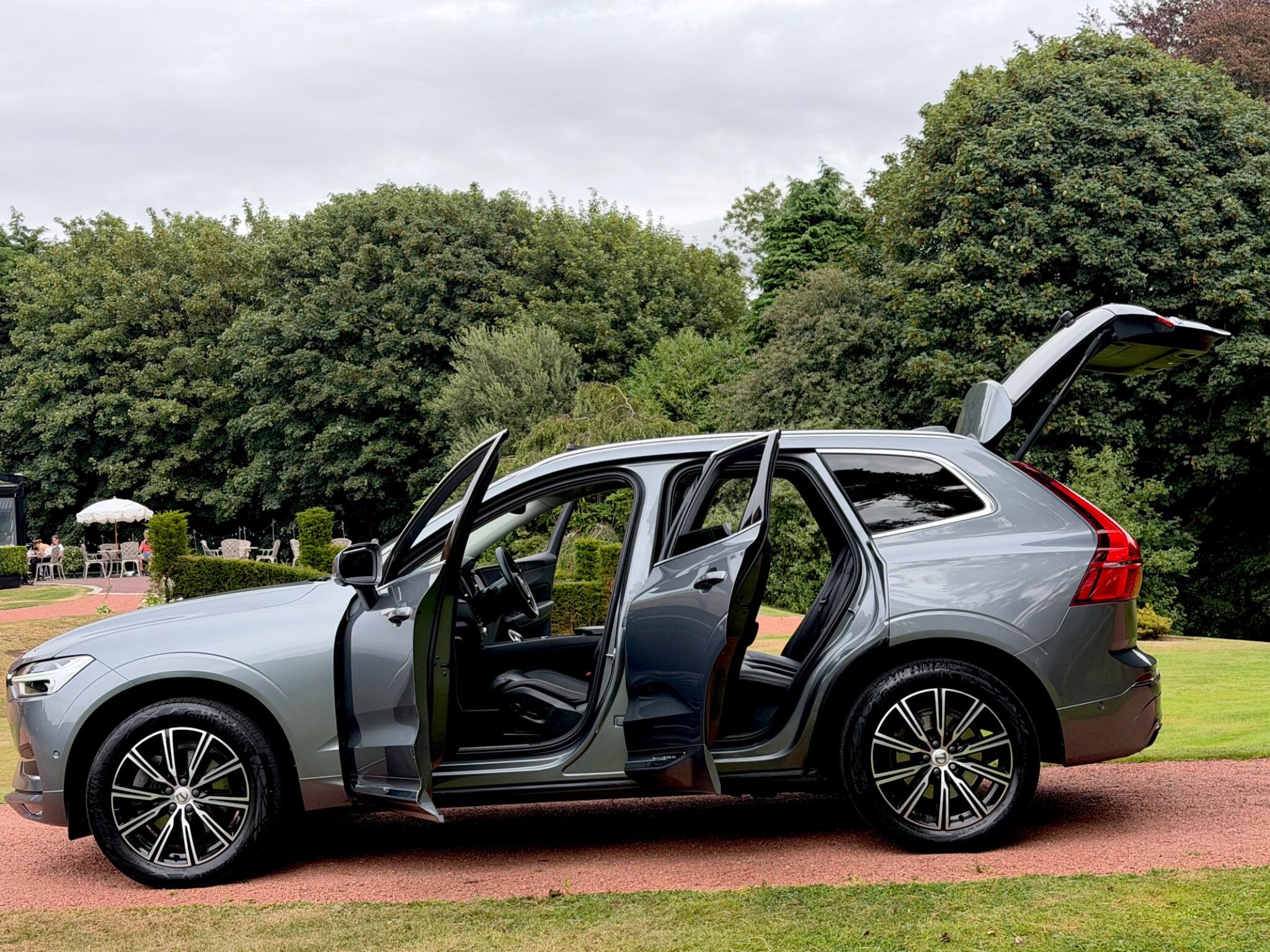 Volvo XC60 view 9