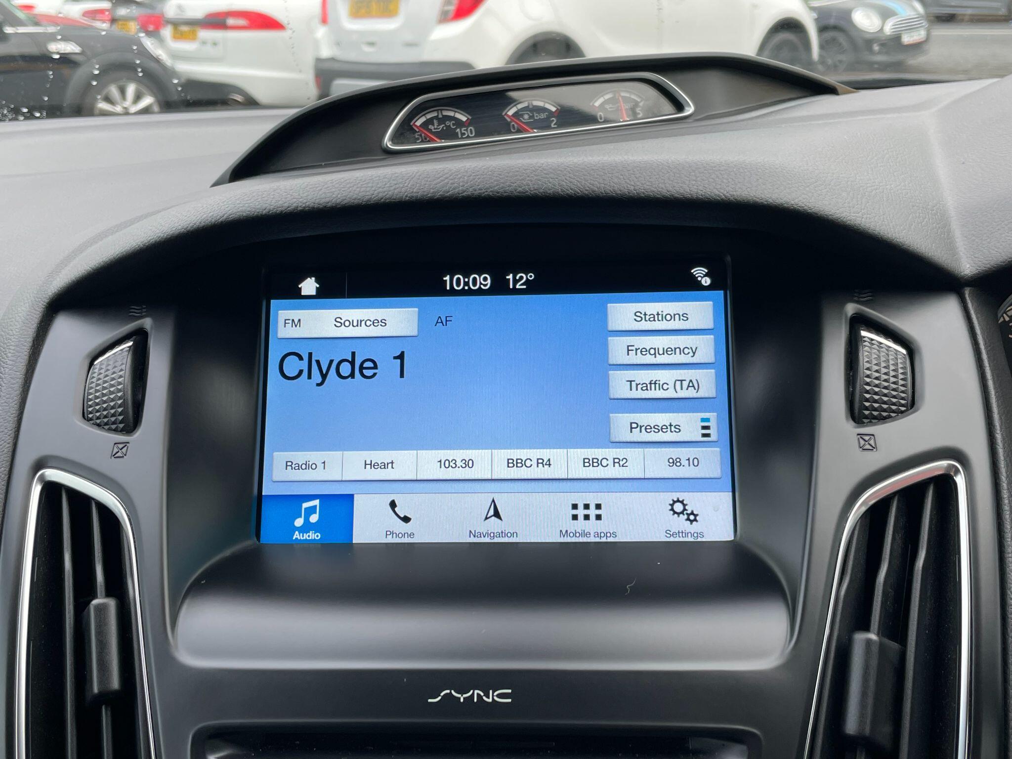 Ford Focus view 25