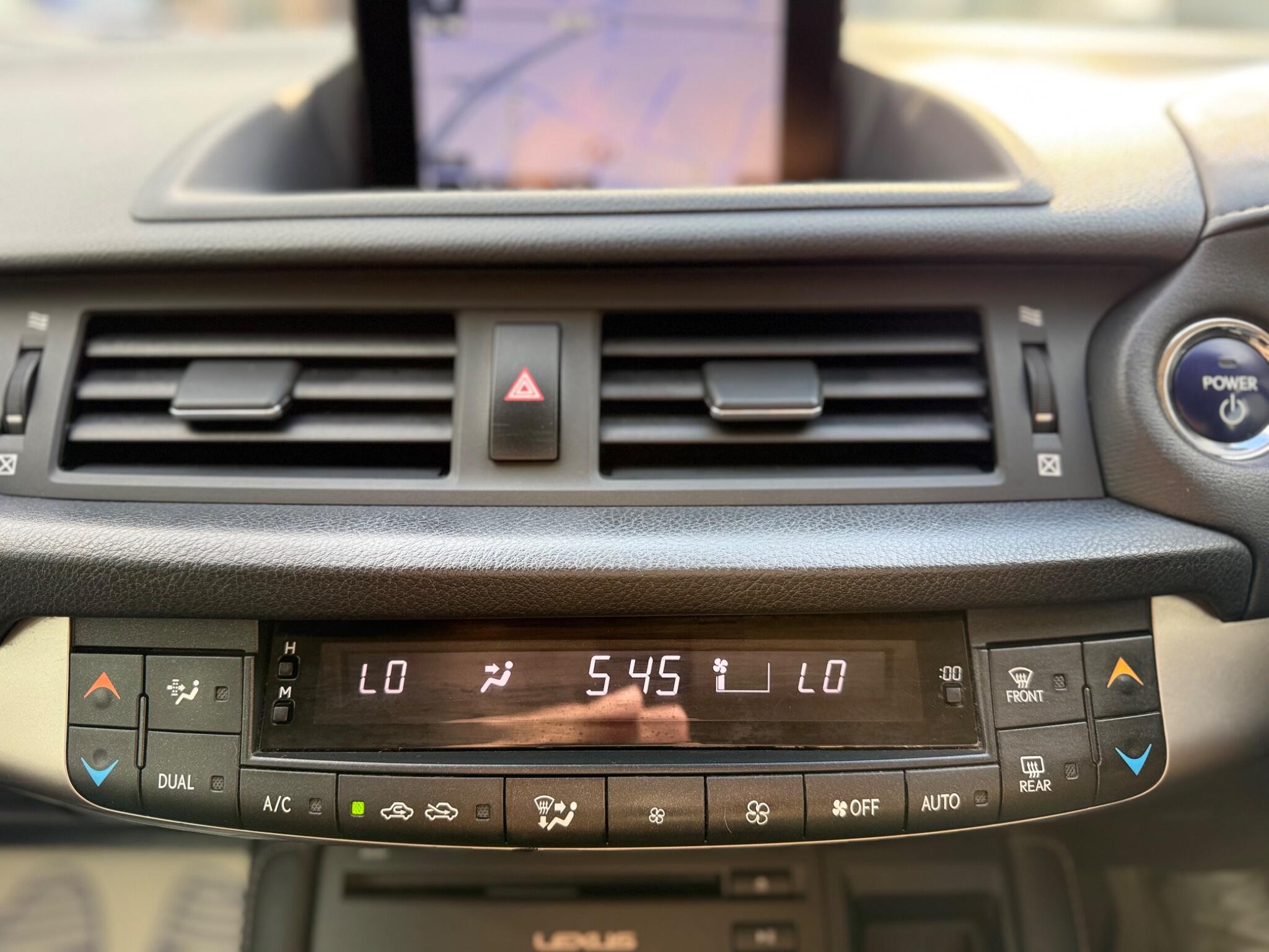 Lexus CT view 17