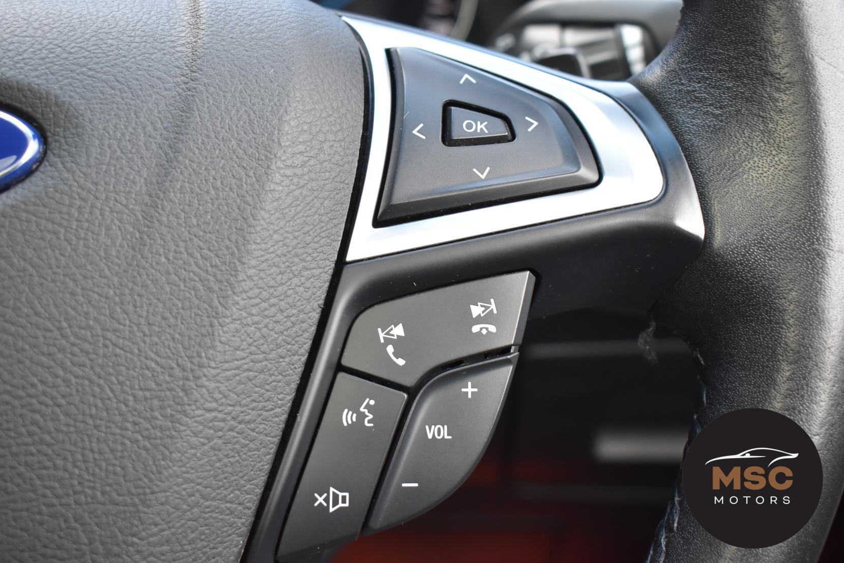 Ford Edge view 49