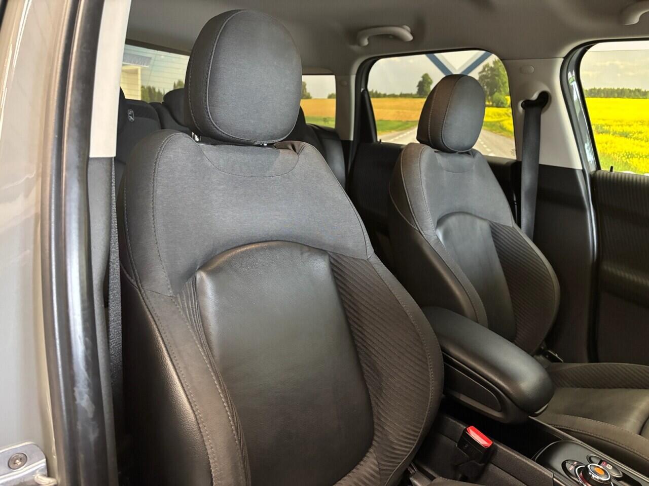 Mini Countryman view 16
